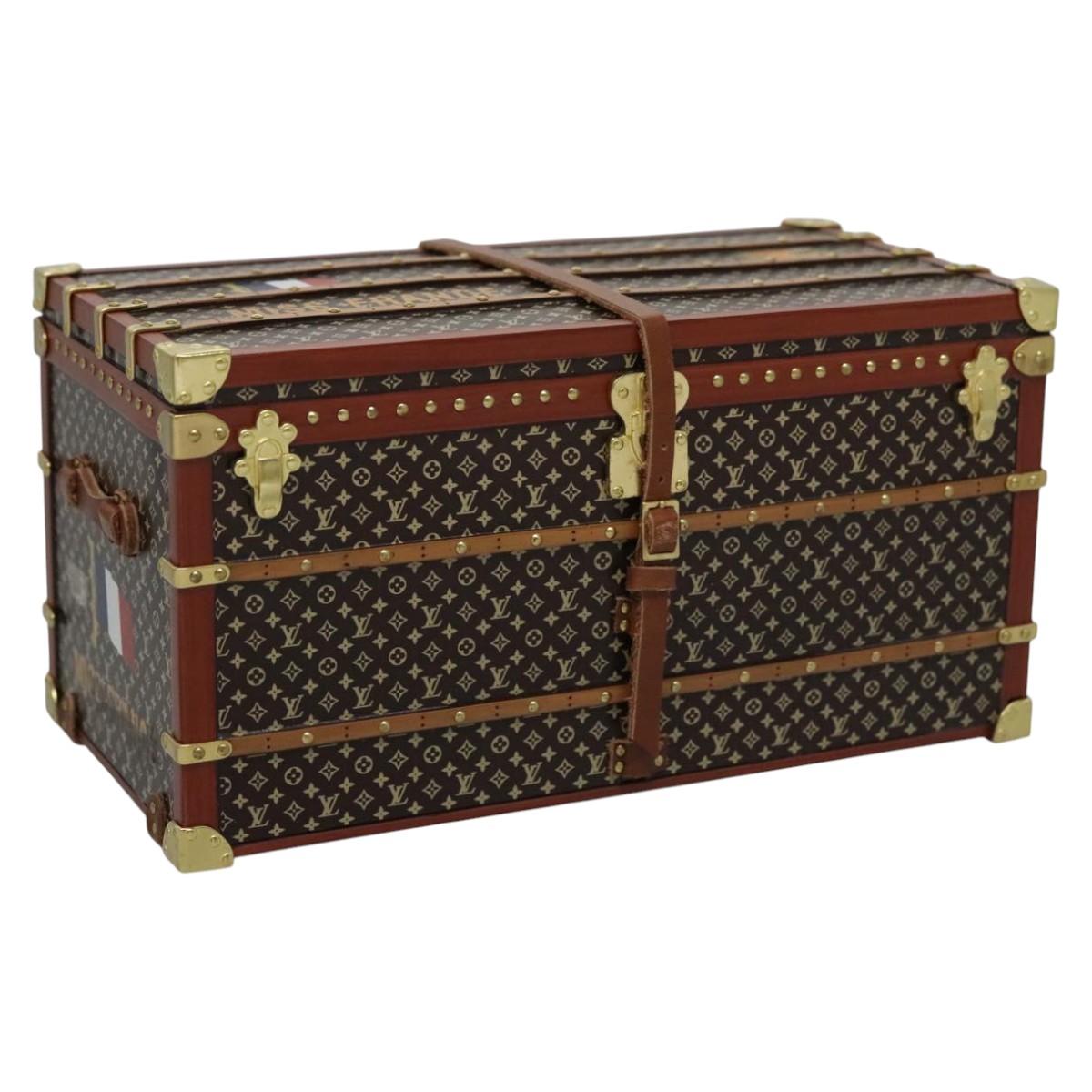 LOUIS VUITTON Miss France Paper Weight Brown M99408 LV Auth 114265