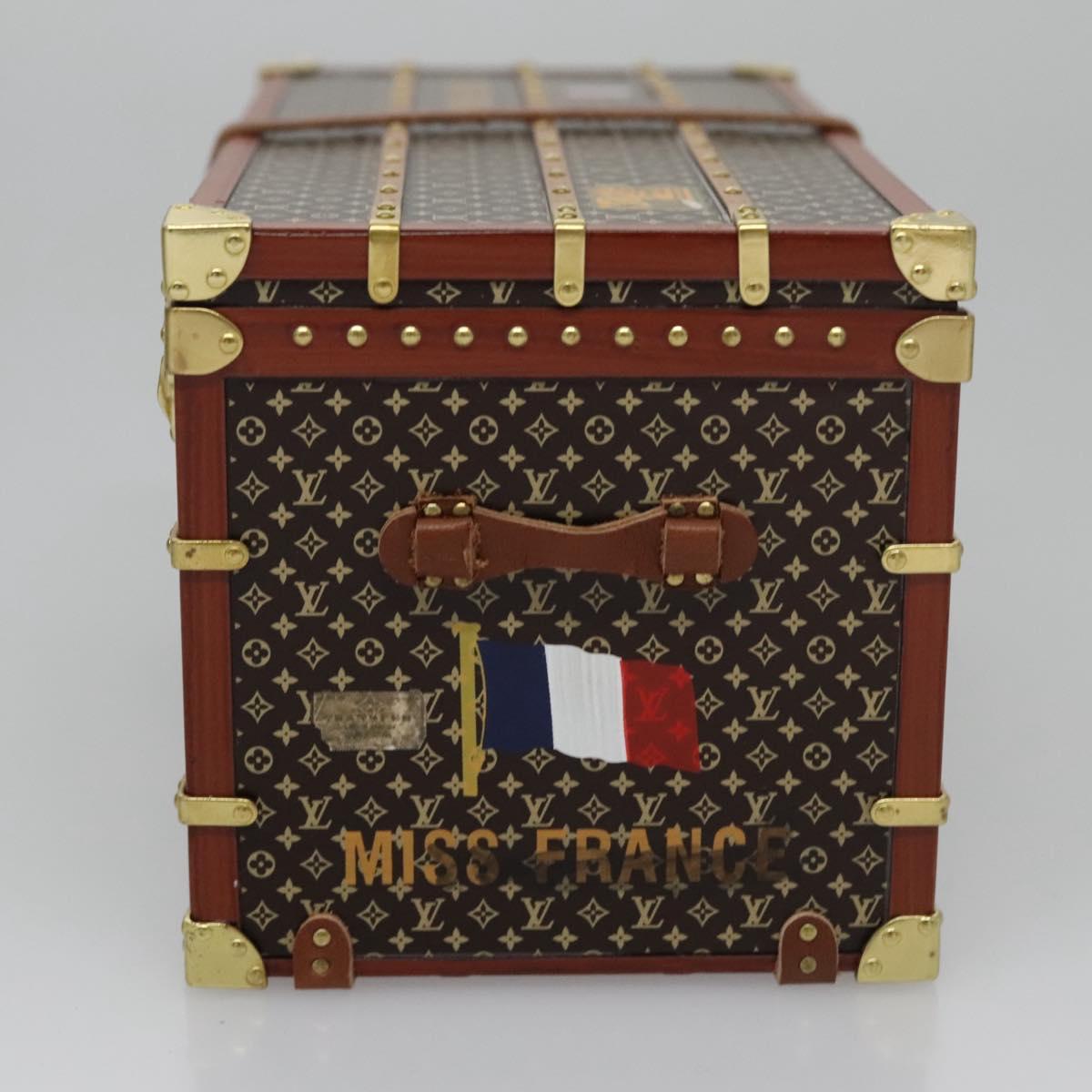 LOUIS VUITTON Miss France Paper Weight Brown M99408 LV Auth 114265