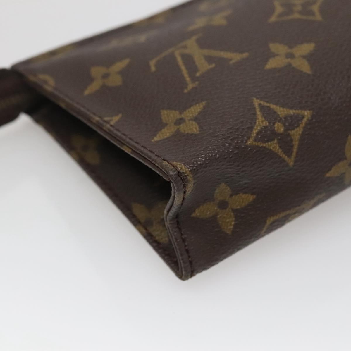 LOUIS VUITTON Monogram Poche Toilette 15 Pouch M47546 LV Auth 114315
