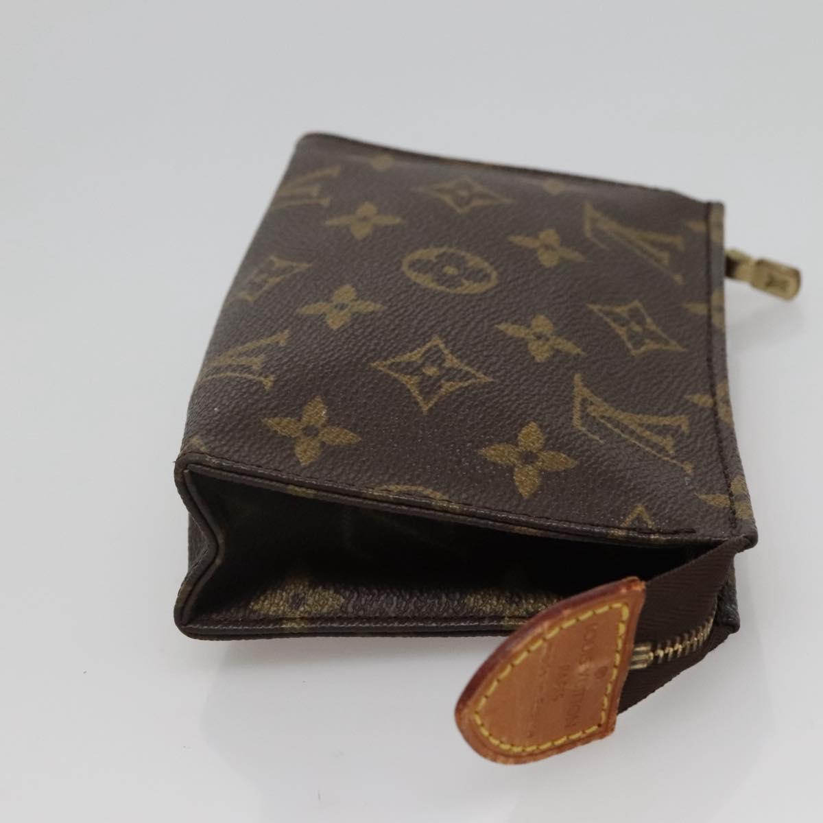 LOUIS VUITTON Monogram Poche Toilette 15 Pouch M47546 LV Auth 114315
