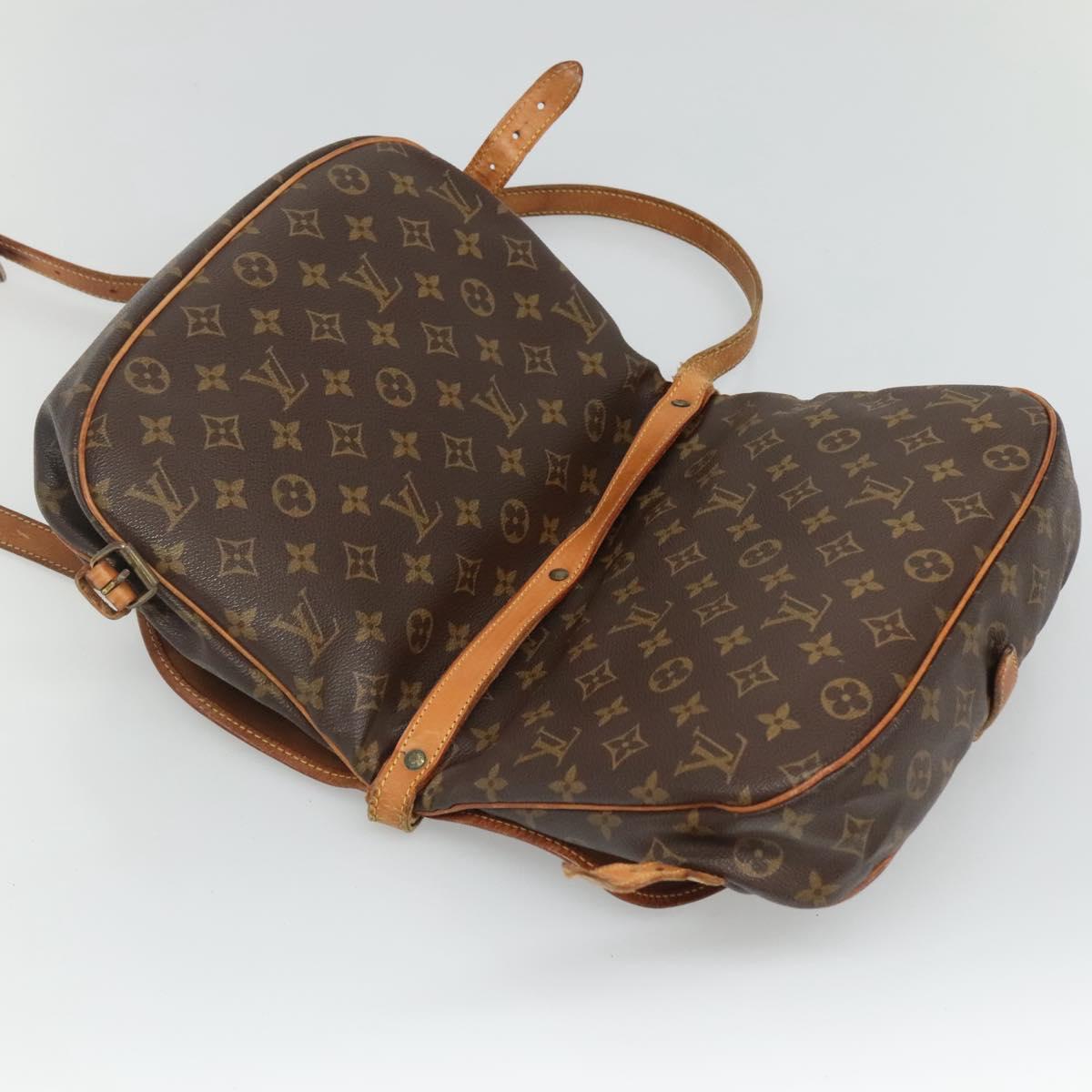 LOUIS VUITTON Monogram Saumur 30 Shoulder Bag M42256 LV Auth 114683