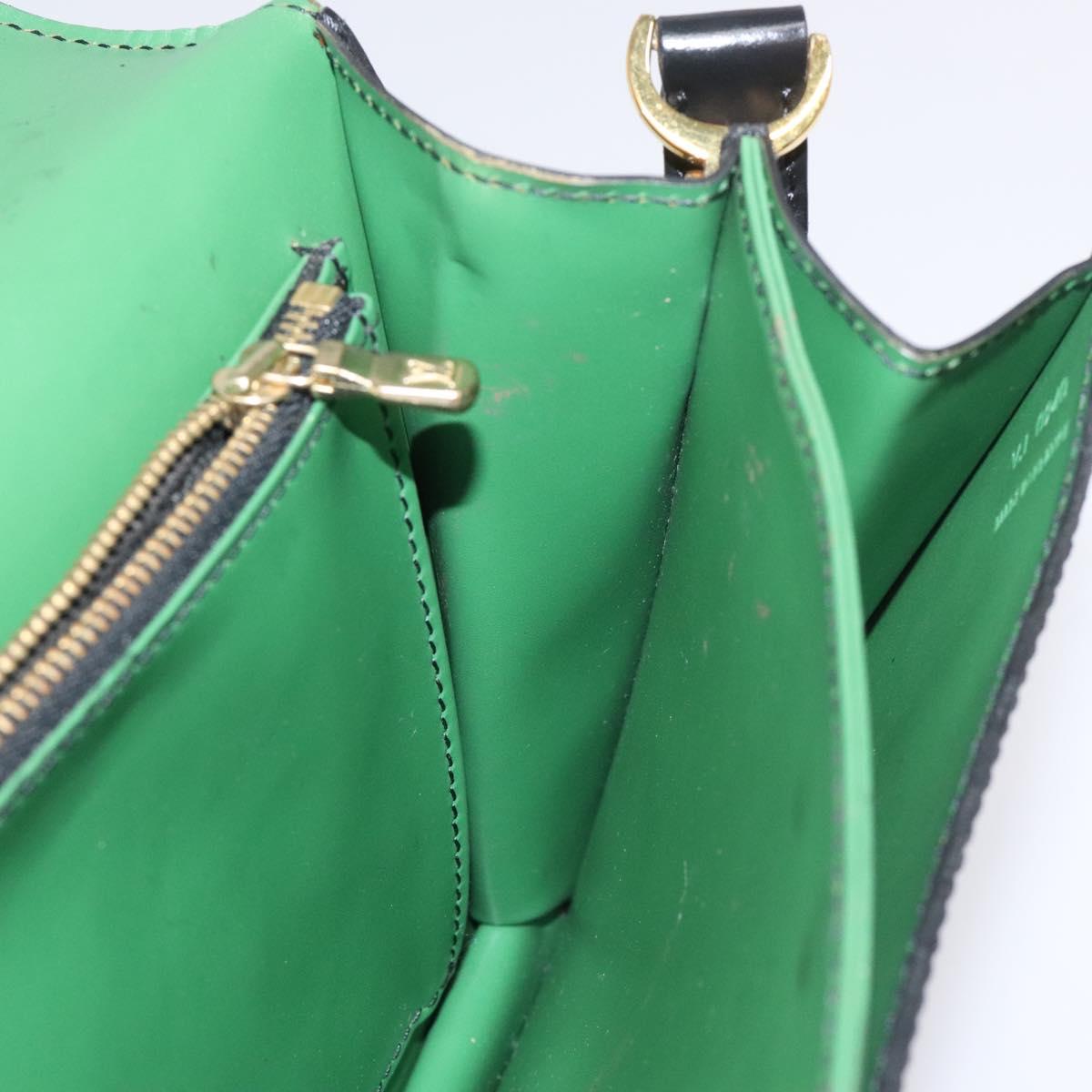 LOUIS VUITTON Epi Free Run Shoulder Bag Green Black M52414 LV Auth 115150