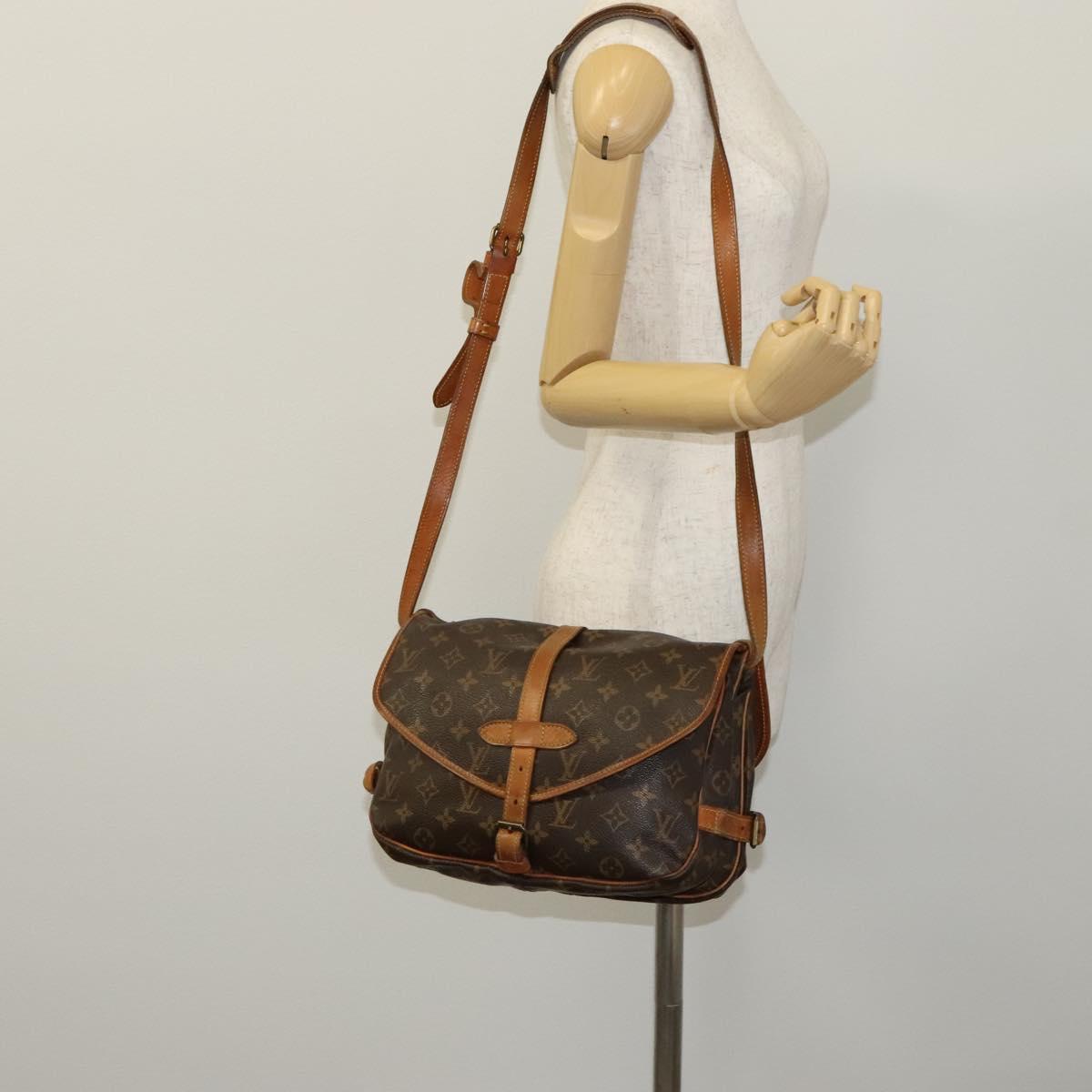 LOUIS VUITTON Monogram Saumur 30 Shoulder Bag M42256 LV Auth 115416