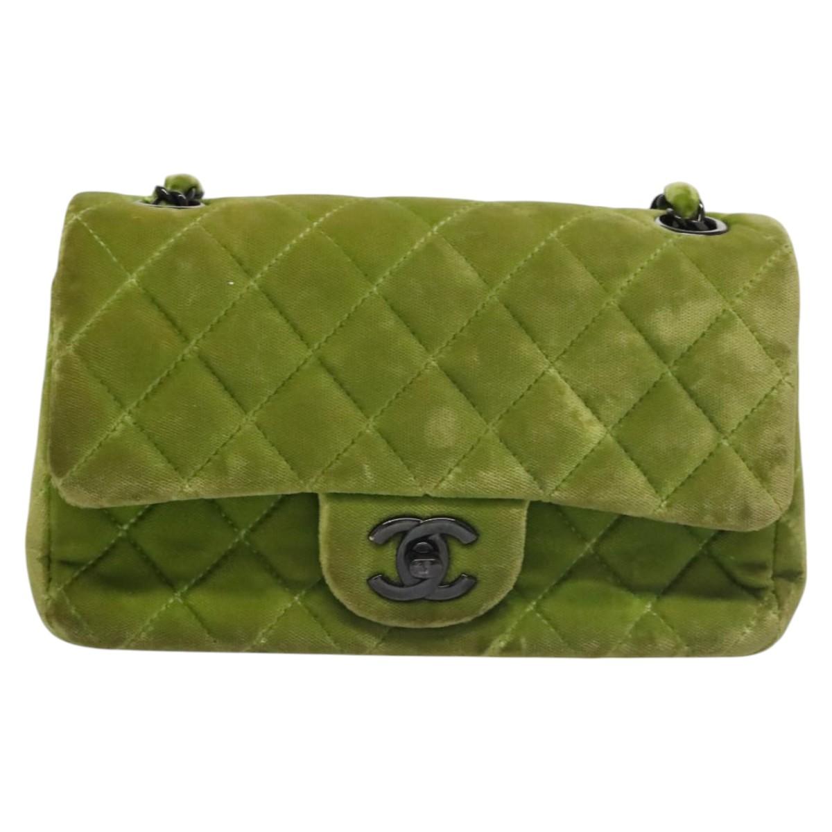 CHANEL Mini Matelasse 20 Single Flap Chain Bag Velor Green CC Auth 115601A