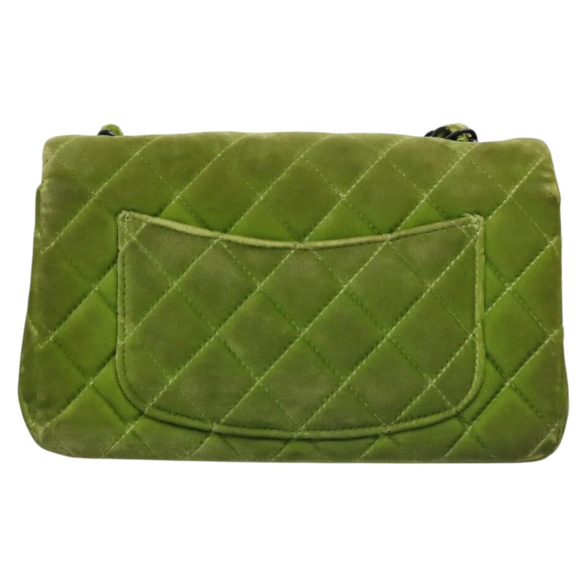 CHANEL Mini Matelasse 20 Single Flap Chain Bag Velor Green CC Auth 115601A