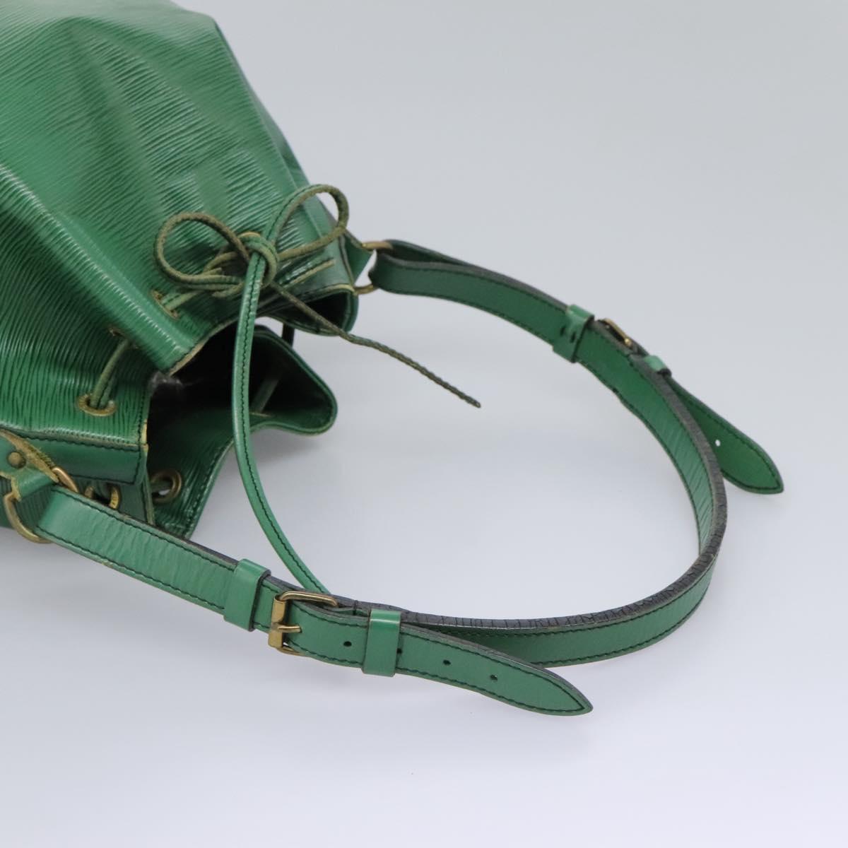 LOUIS VUITTON Epi Petit Noe Shoulder Bag Green M44104 LV Auth 115922