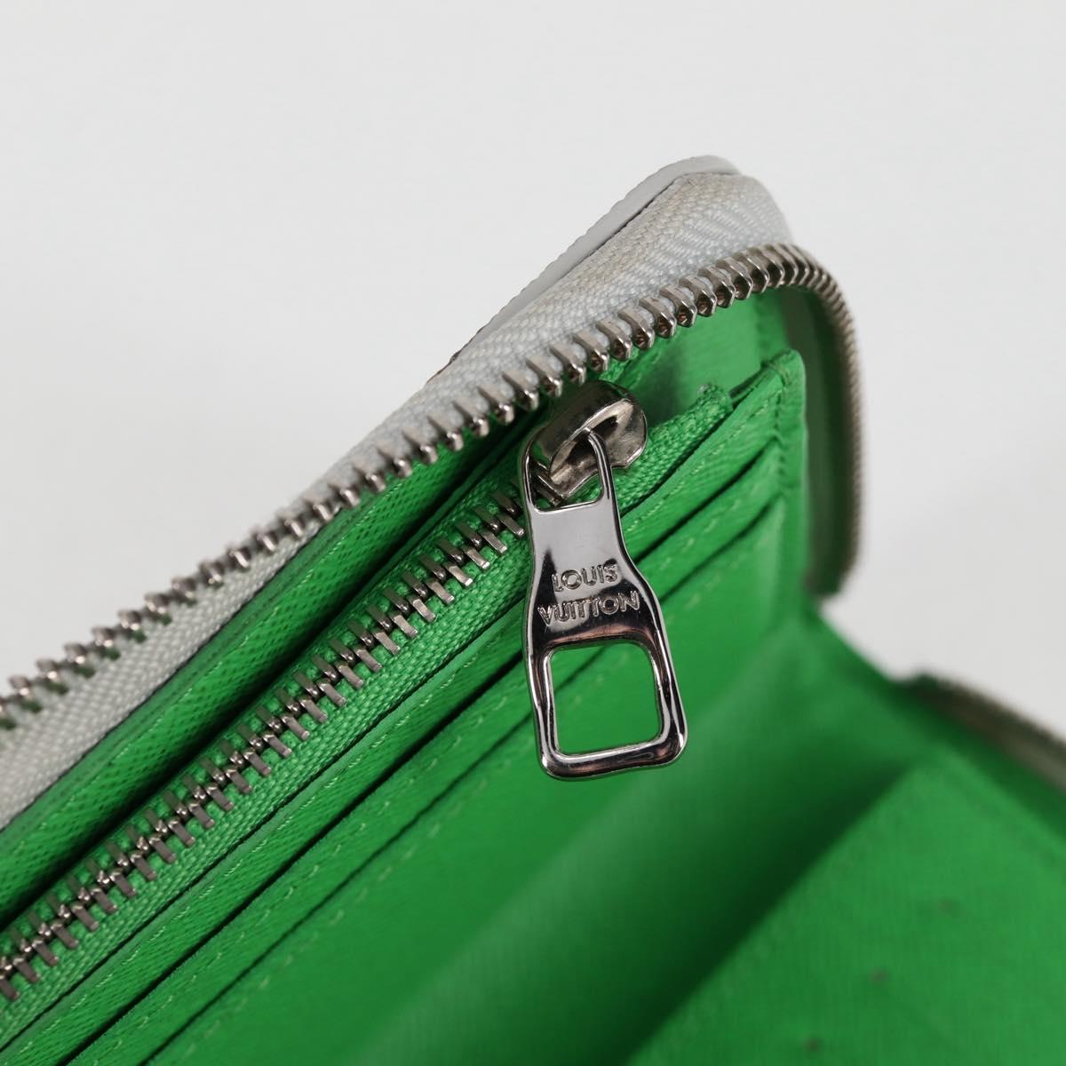 LOUIS VUITTON Monogram LV Portrait Zippy Vertical Wallet M82590 LV Auth 116099AM