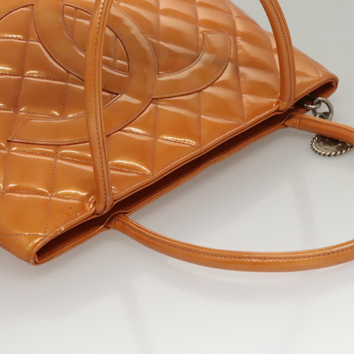 CHANEL Standard Tote Bag Patent leather Beige CC Auth 117843