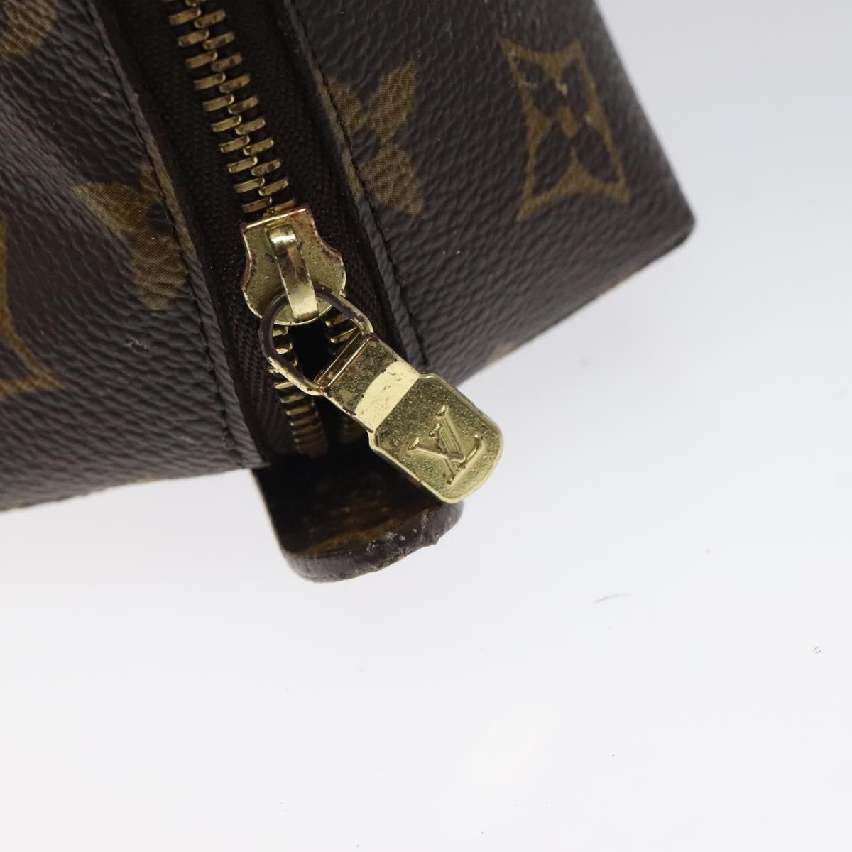 LOUIS VUITTON Monogram Trousse Demi Ronde Cosmetic Pouch M47520 LV Auth 117909