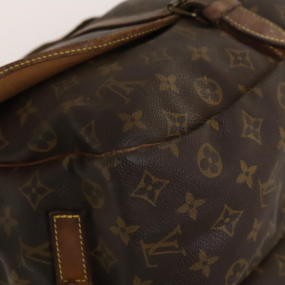 LOUIS VUITTON Monogram Saumur 35 Shoulder Bag M42254 LV Auth 118195