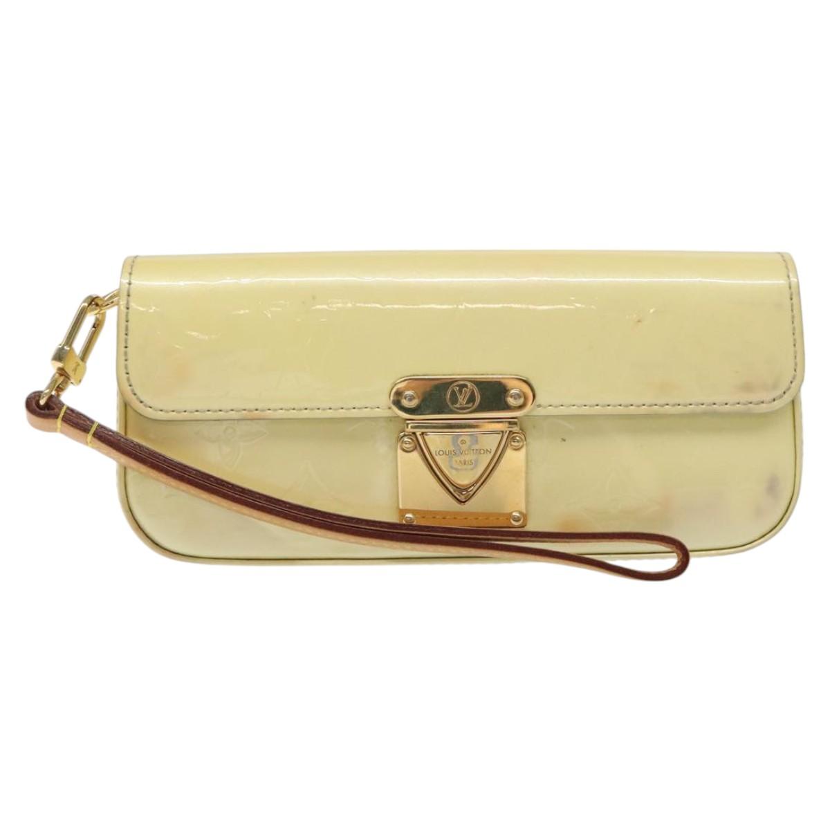 LOUIS VUITTON Vernis Pochette lagoon Glasses Case Perle M91801 LV Auth 118256