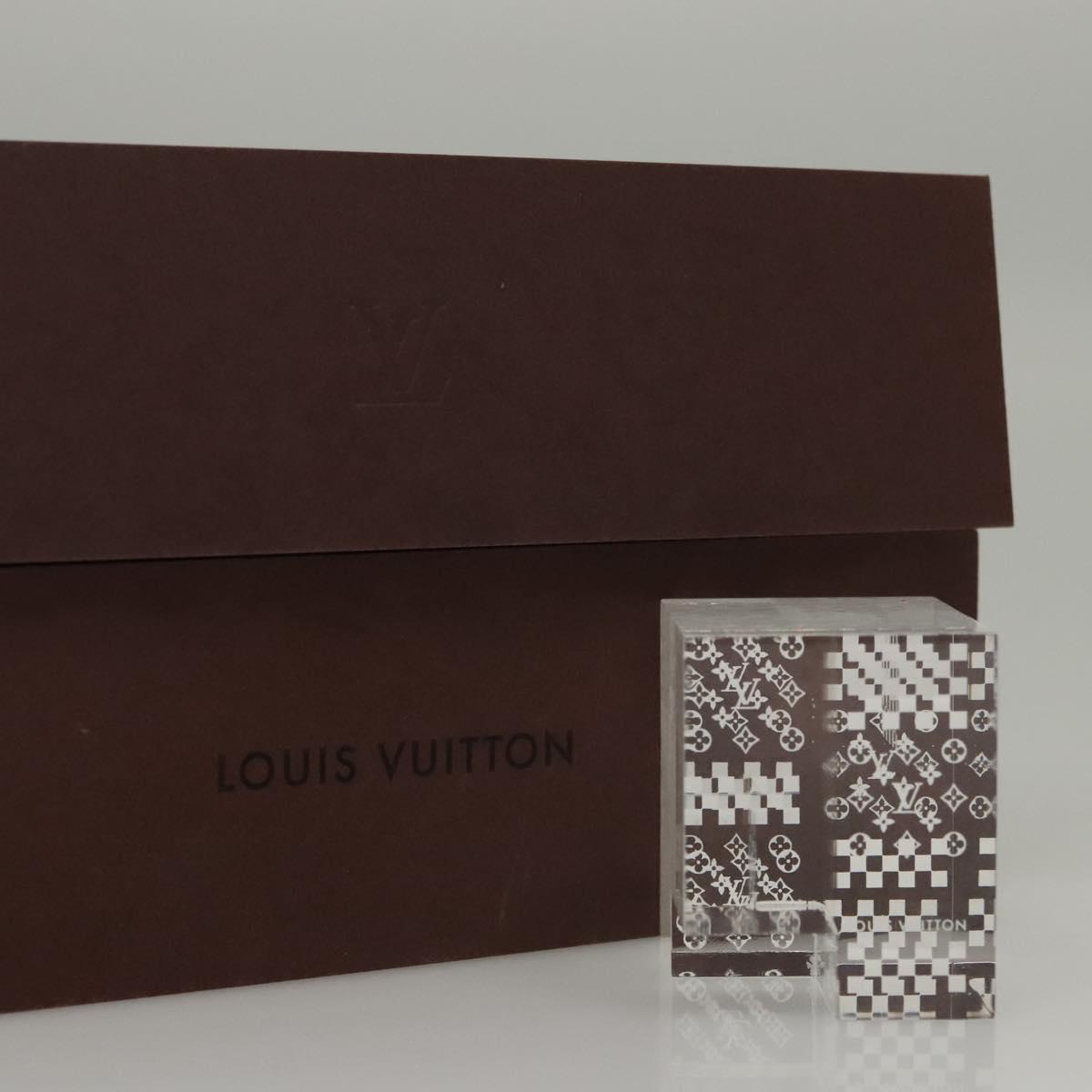 LOUIS VUITTON Paperweight 3D Paper Weight Crystal glass Clear LV Auth 118434