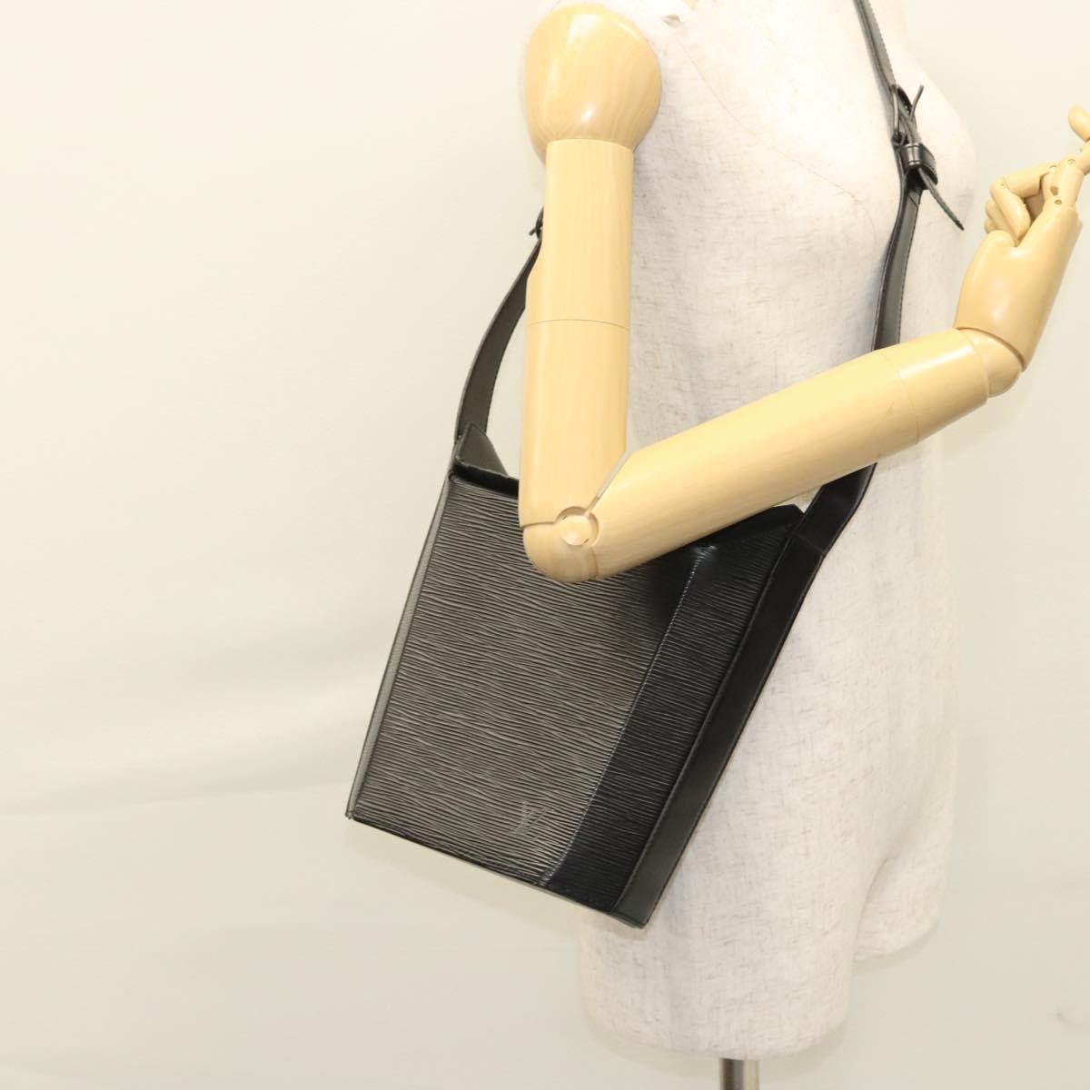 LOUIS VUITTON Epi Sac Seau Shoulder Bag Black M80161 LV Auth 119004