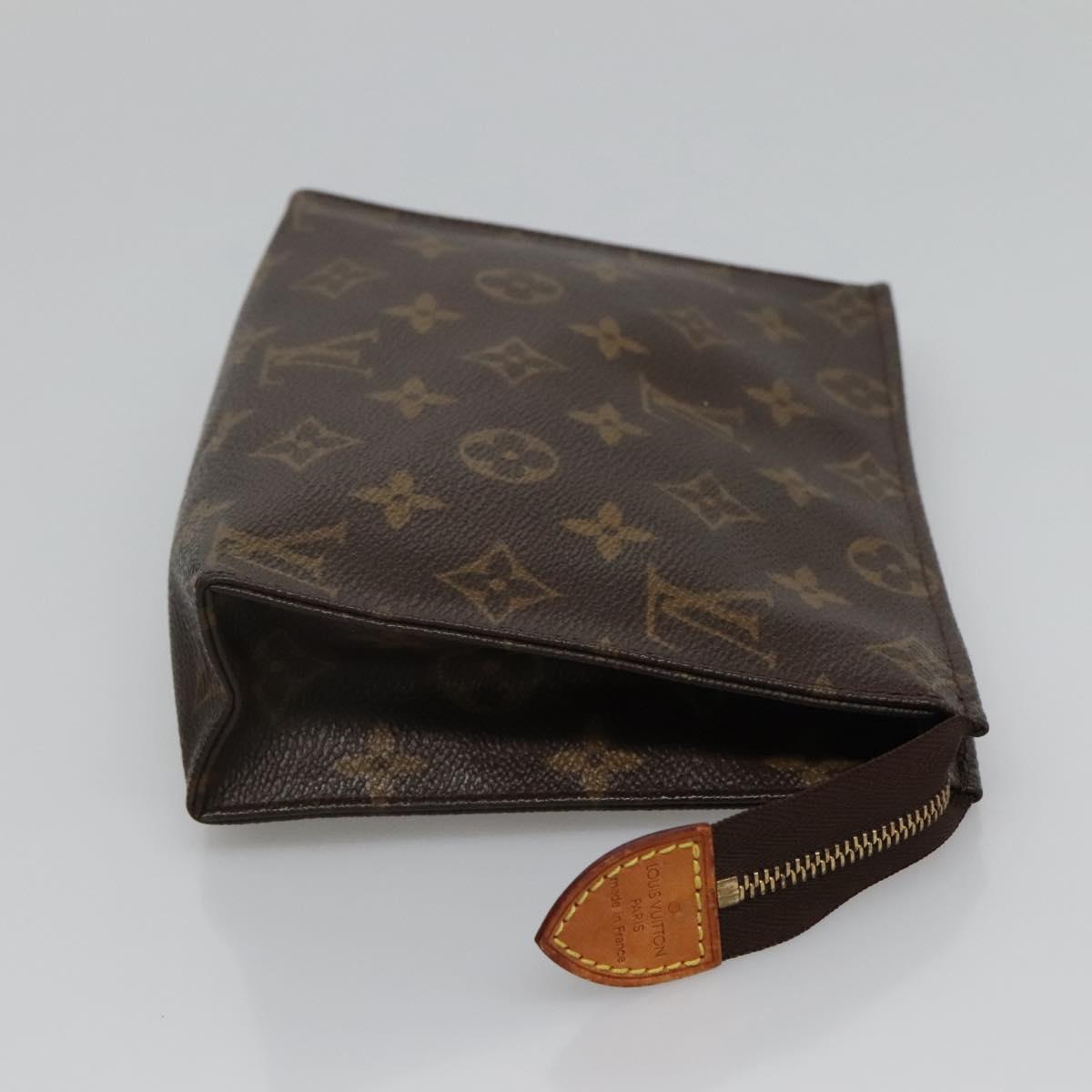 LOUIS VUITTON Monogram Poche Toilette 15 Pouch M47546 LV Auth 119343