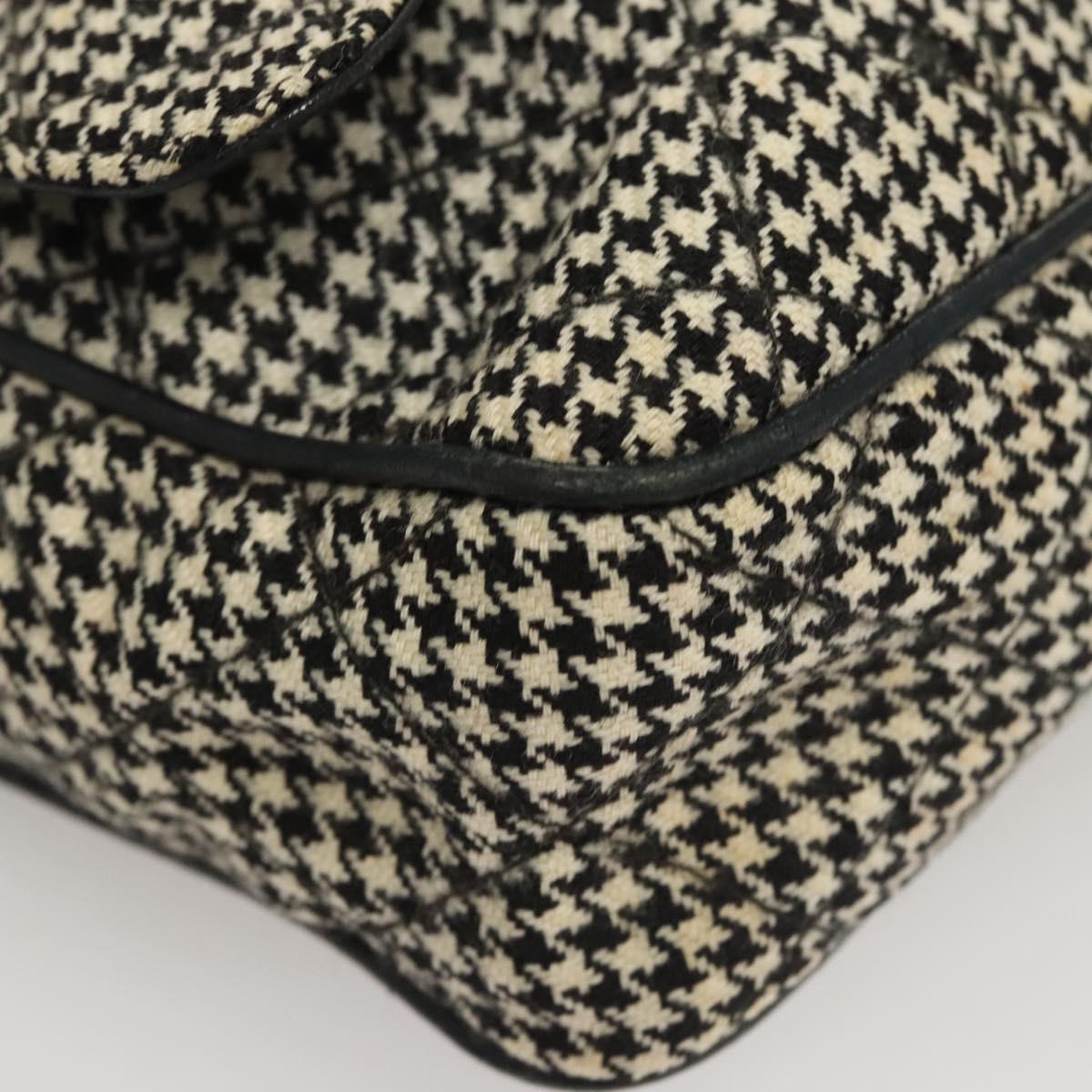 CHANEL Matelasse Chain Shoulder Bag Canvas White Black CC Auth 120186