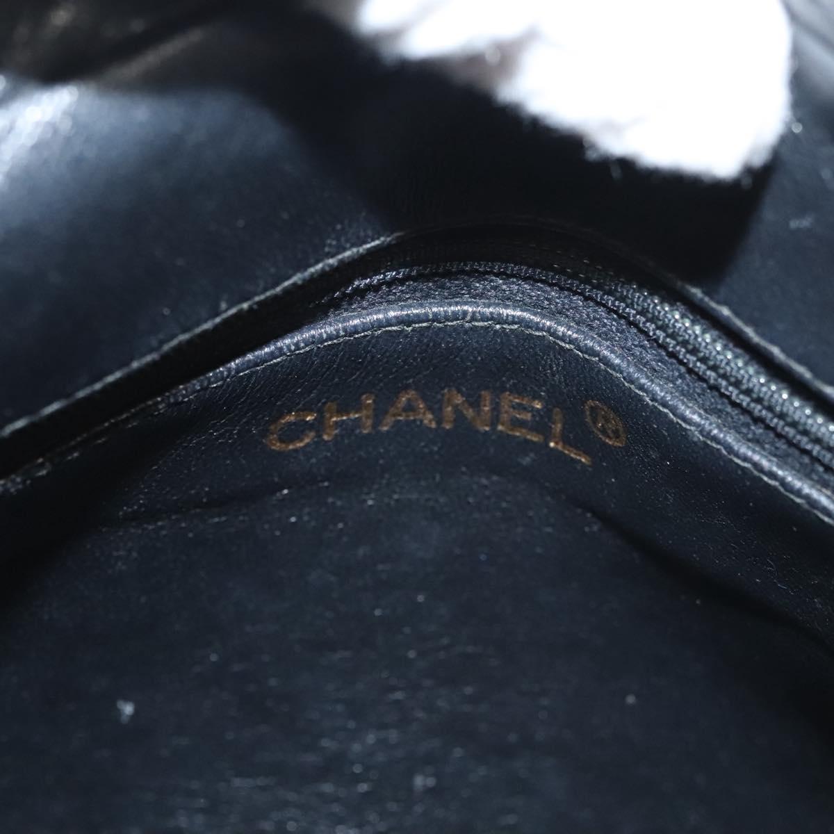 CHANEL Matelasse Chain Shoulder Bag Canvas White Black CC Auth 120186