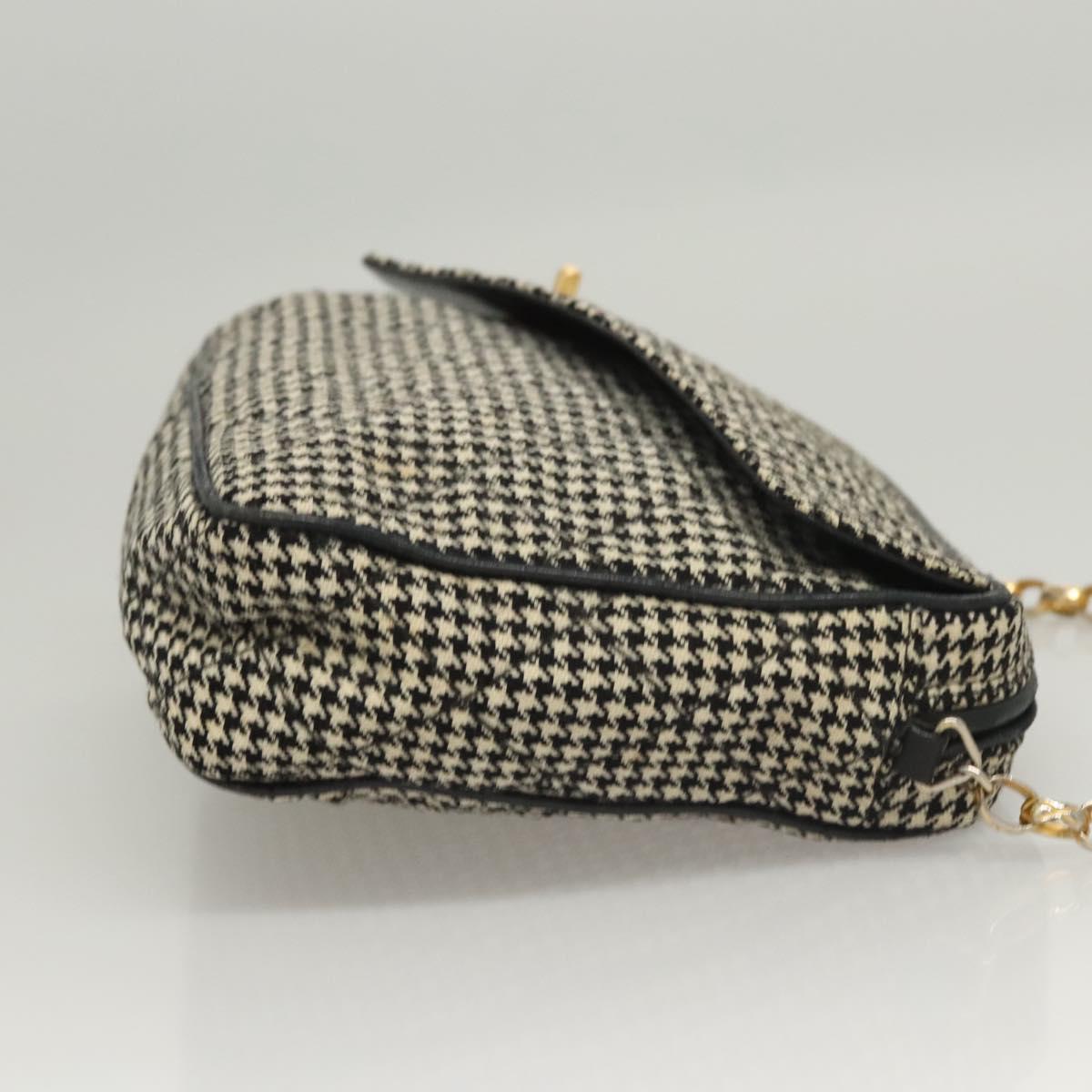 CHANEL Matelasse Chain Shoulder Bag Canvas White Black CC Auth 120186