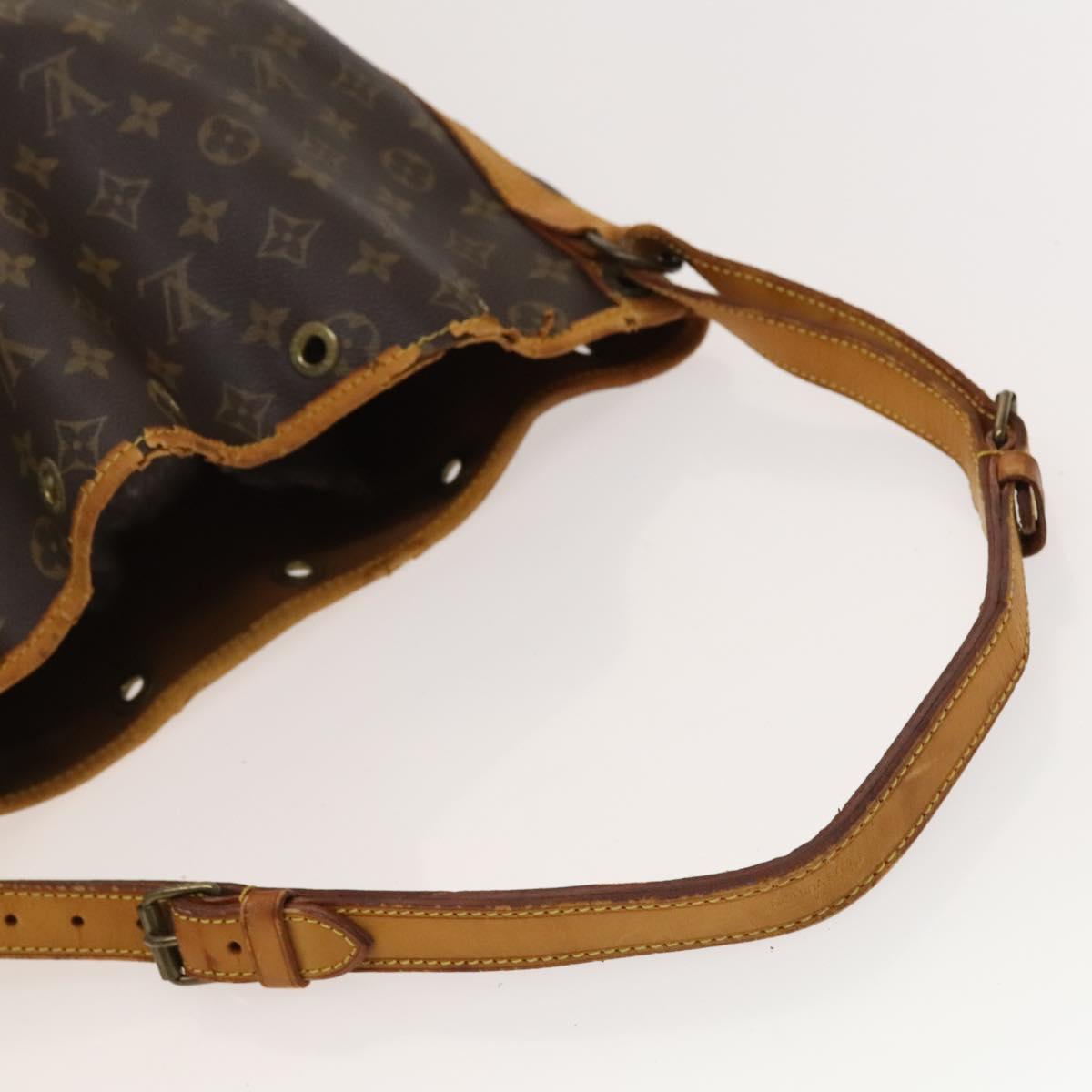 LOUIS VUITTON Monogram Noe Shoulder Bag M42224 LV Auth 120286