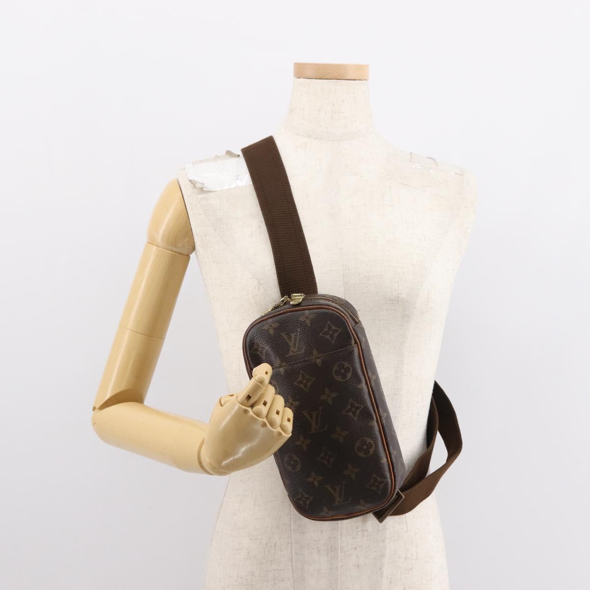 LOUIS VUITTON Monogram Pochette Gange Shoulder Bag M51870 LV Auth 121390