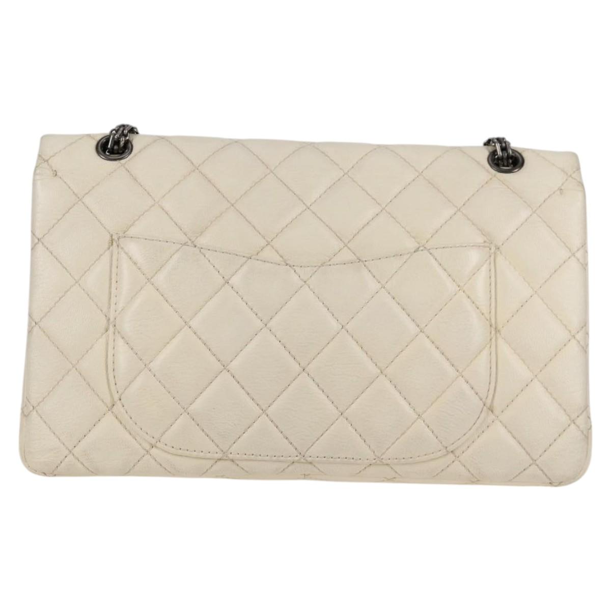 CHANEL Matelasse 30 2.25 Chain Shoulder Bag Caviar Skin White CC Auth 121441