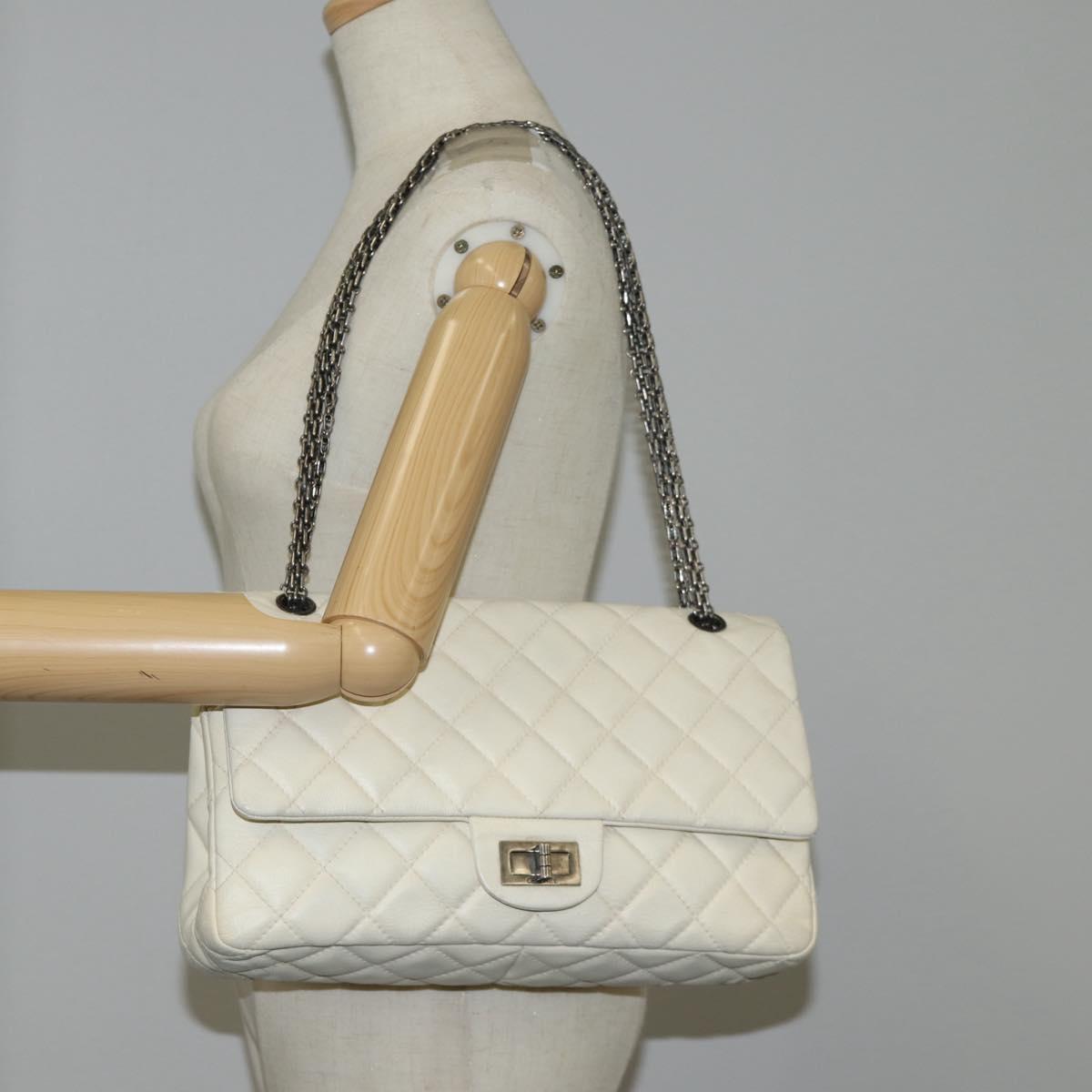 CHANEL Matelasse 30 2.25 Chain Shoulder Bag Caviar Skin White CC Auth 121441