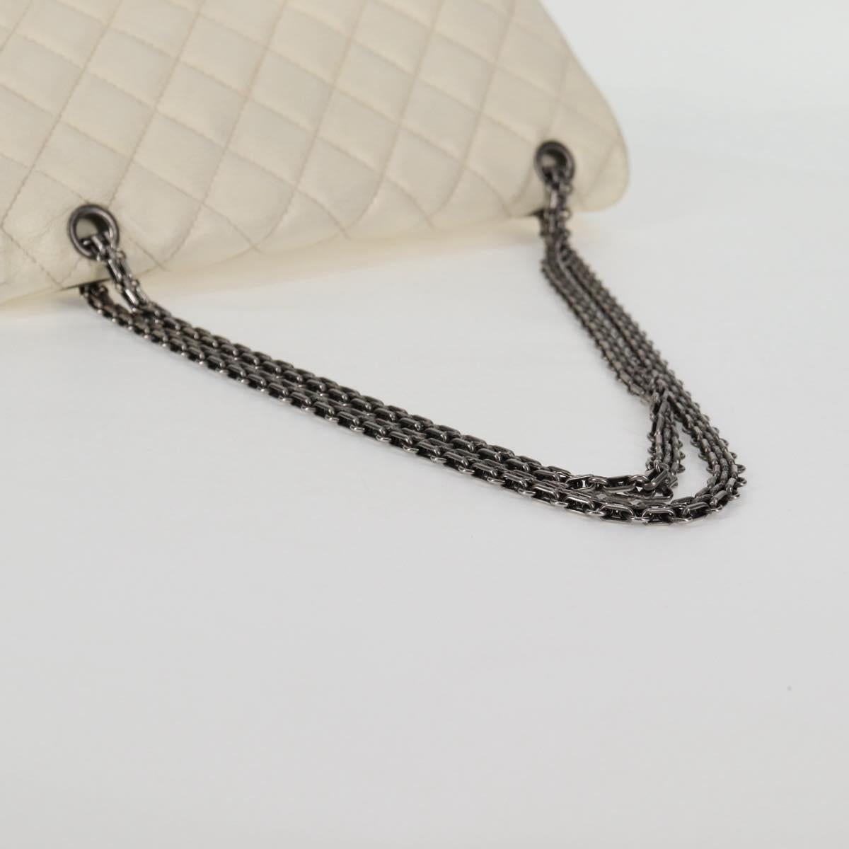 CHANEL Matelasse 30 2.25 Chain Shoulder Bag Caviar Skin White CC Auth 121441
