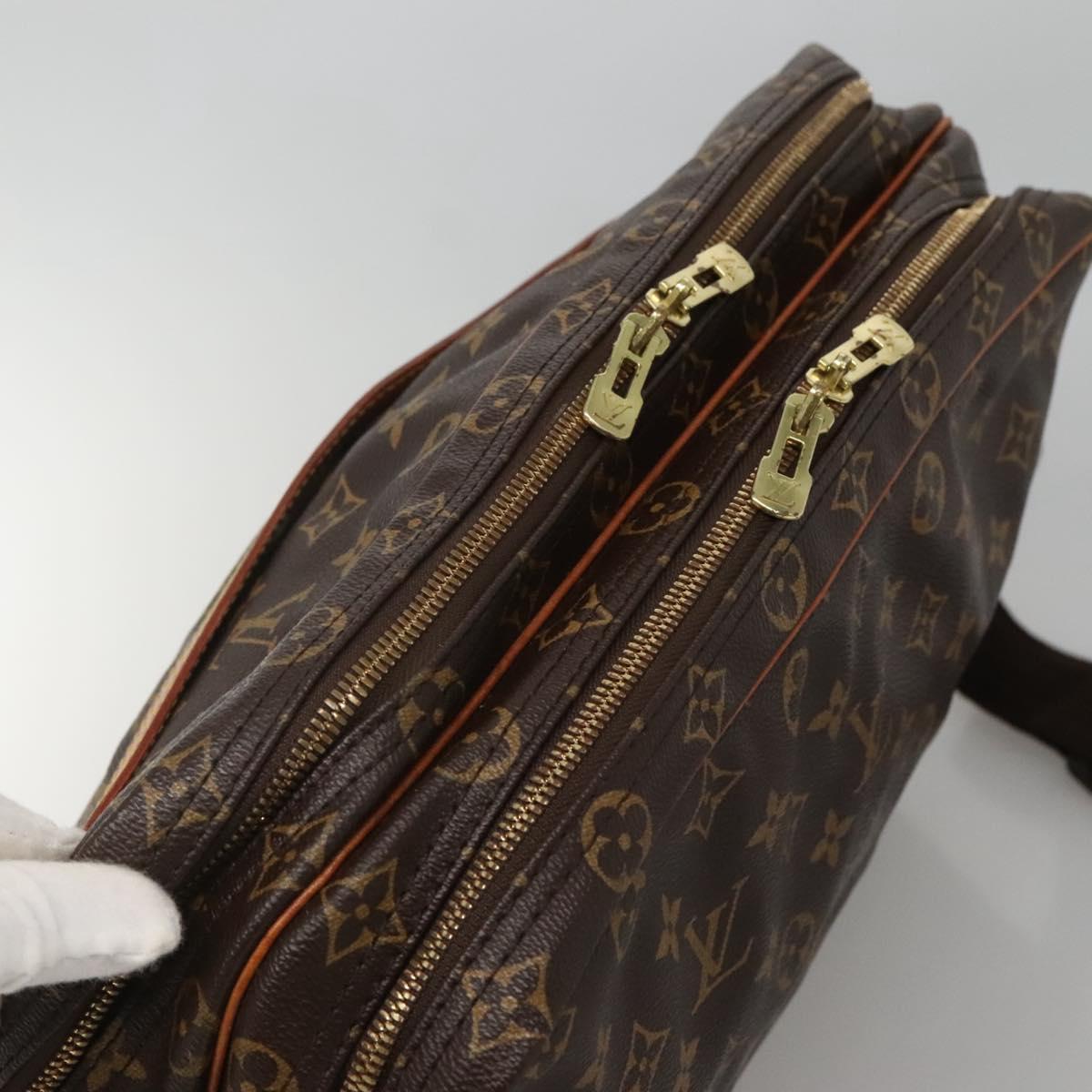 LOUIS VUITTON Monogram Reporter GM Shoulder Bag M45252 LV Auth 121533