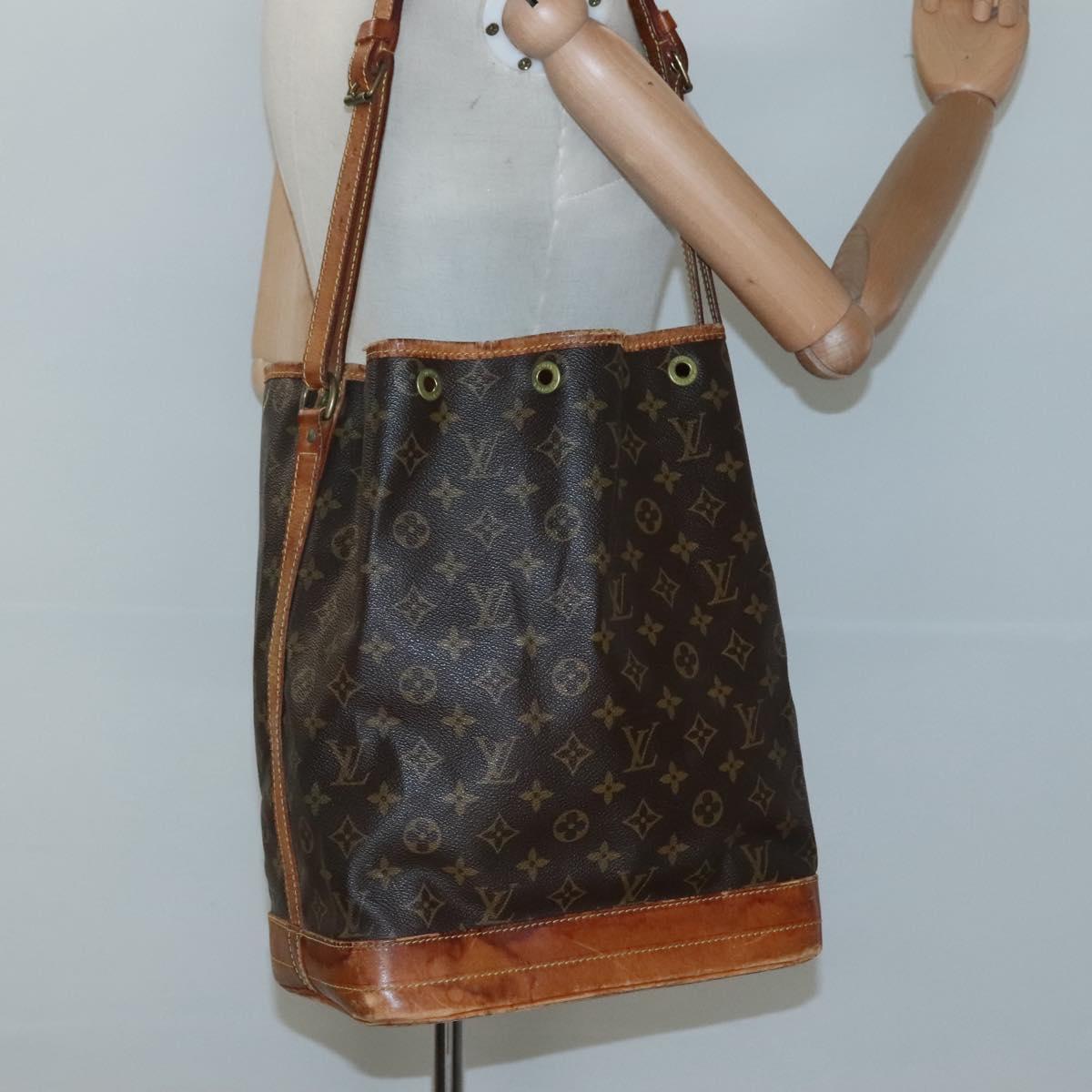 LOUIS VUITTON Monogram Noe Shoulder Bag M42224 LV Auth 122479