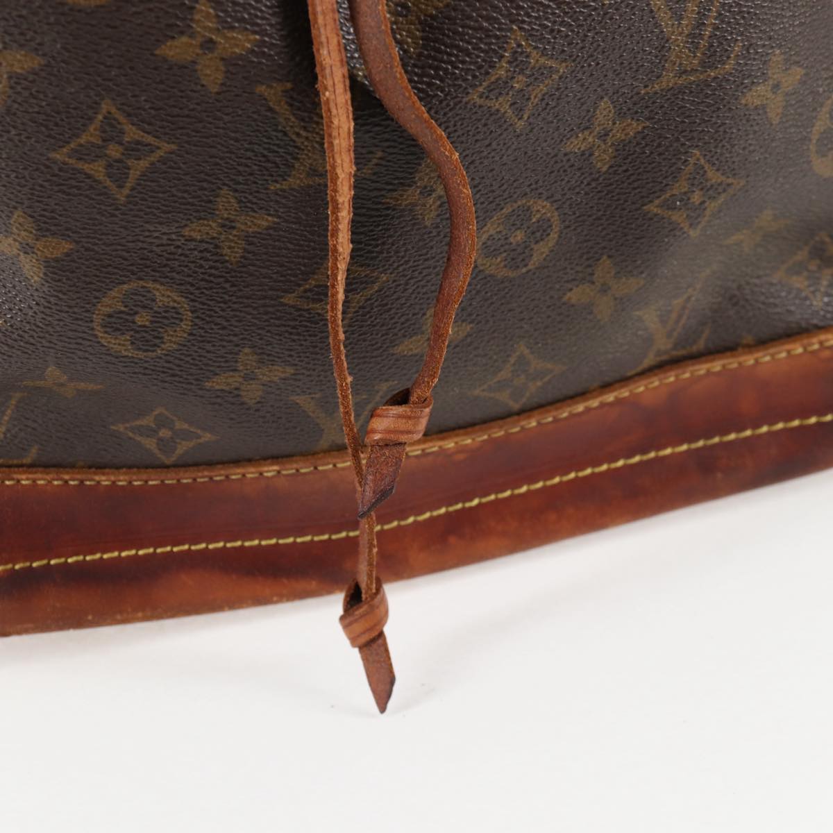 LOUIS VUITTON Monogram Noe Shoulder Bag M42224 LV Auth 122497