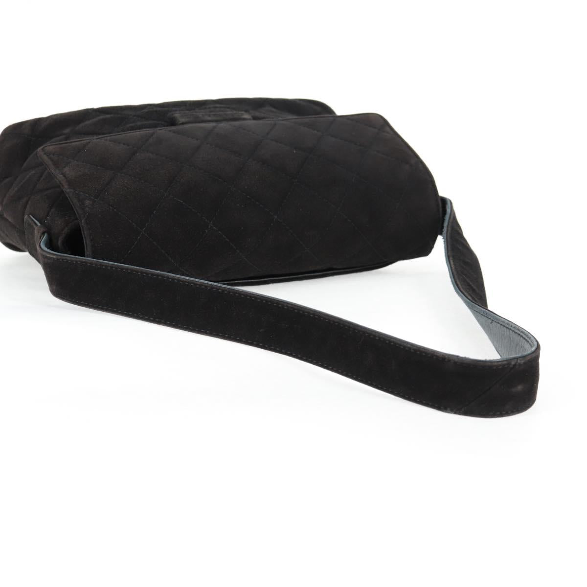CHANEL Matelasse Shoulder Bag Suede Black Gold CC Auth 122942