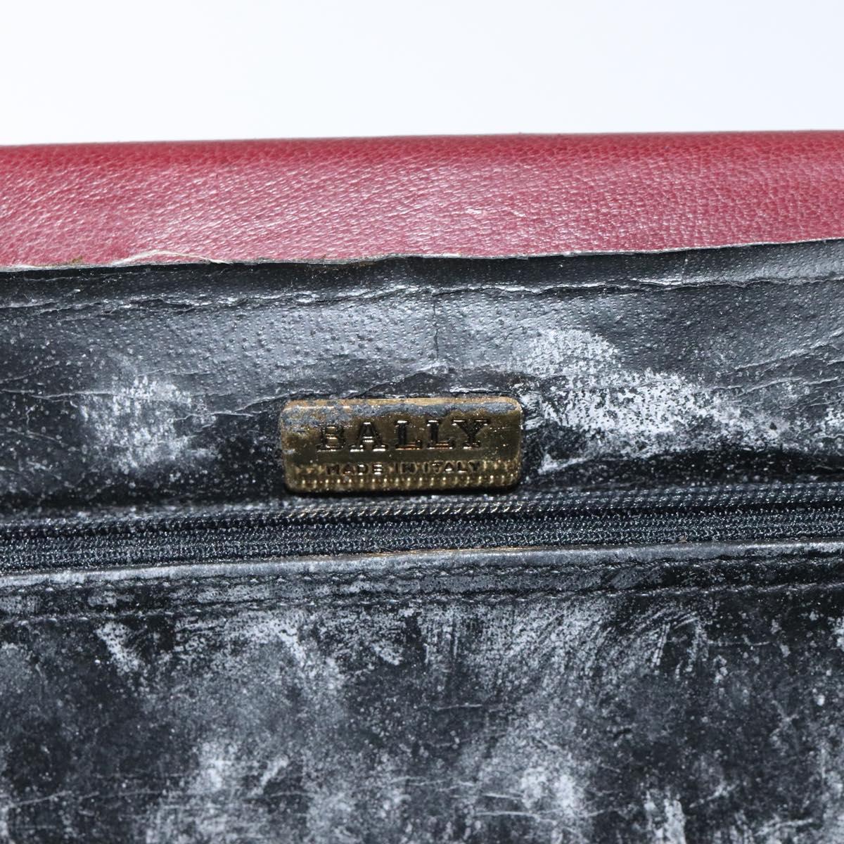 BALLY Quilted Chain Shoulder Bag Leather Bordeaux Gold Auth 123134