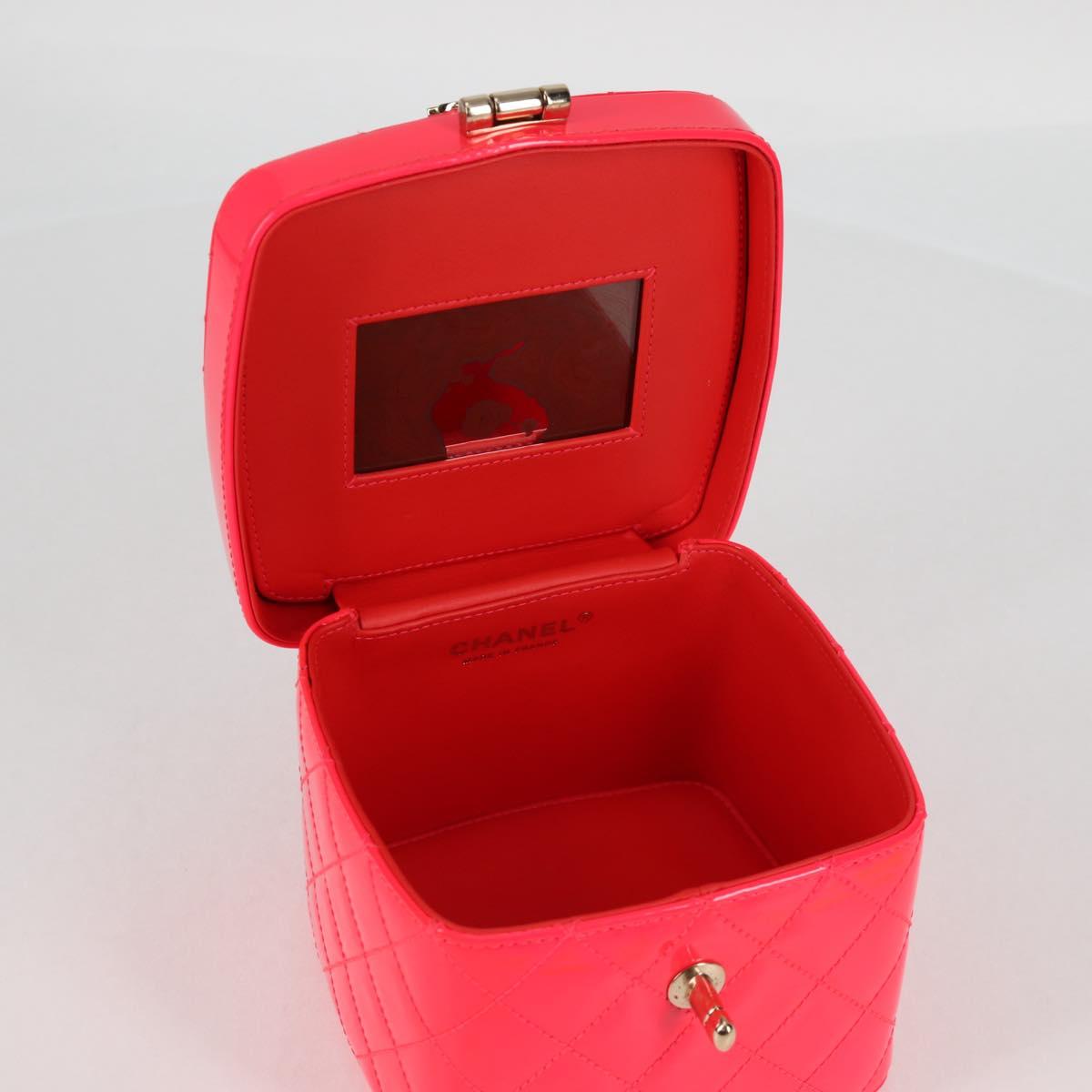 CHANEL Matelasse Vanity Pouch Enamel Pink Gold CC Auth 123518SAM