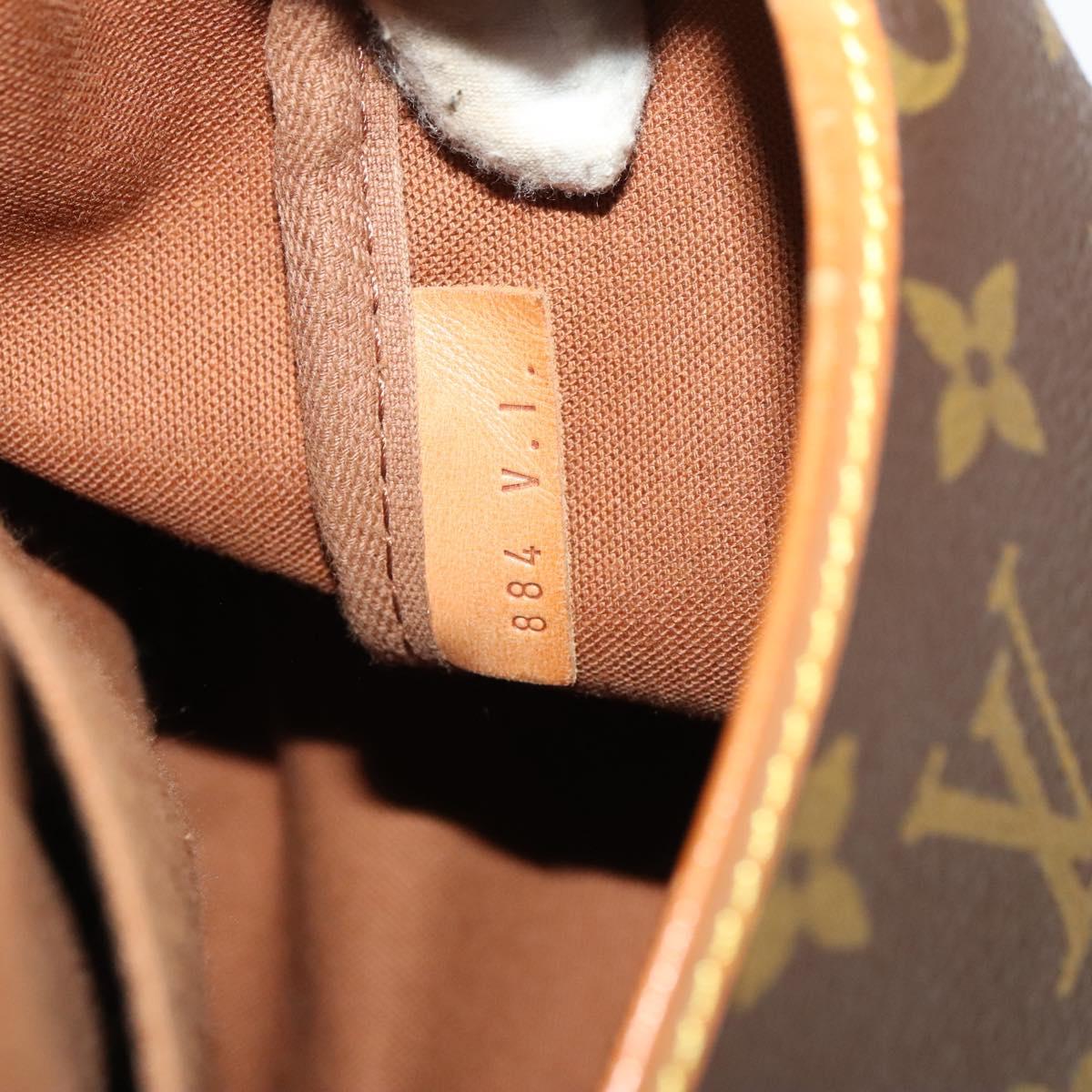 LOUIS VUITTON Monogram Saumur 43 Shoulder Bag M42252 LV Auth 123937