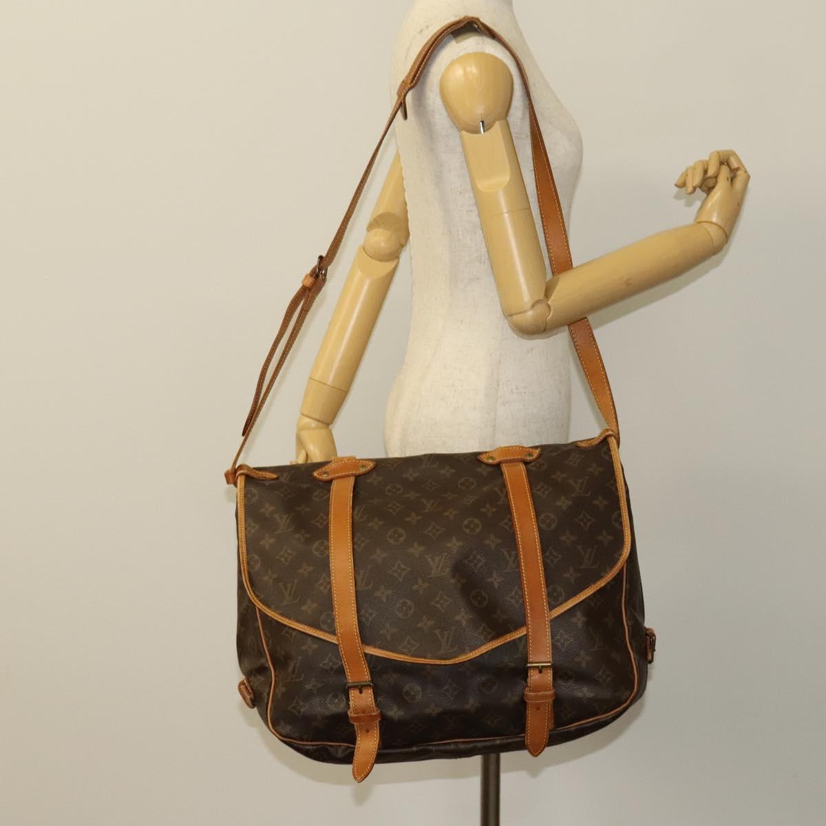 LOUIS VUITTON Monogram Saumur 43 Shoulder Bag M42252 LV Auth 123937