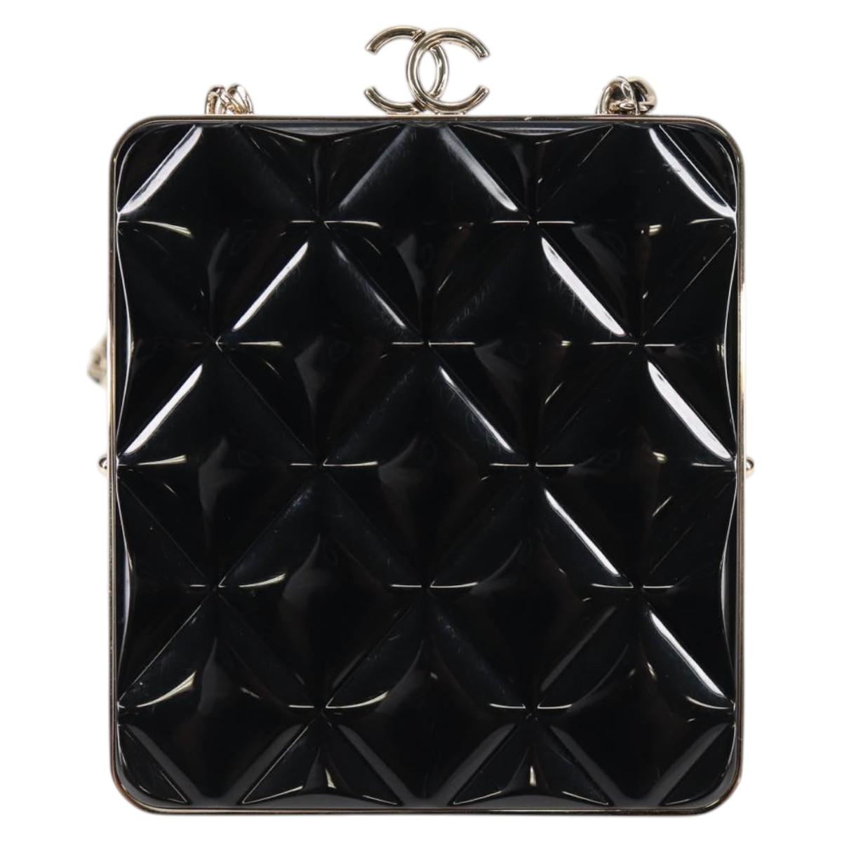 CHANEL Matelasse Chain Pouch Shoulder Bag Lamb Skin Black Gold CC Auth 125435AM