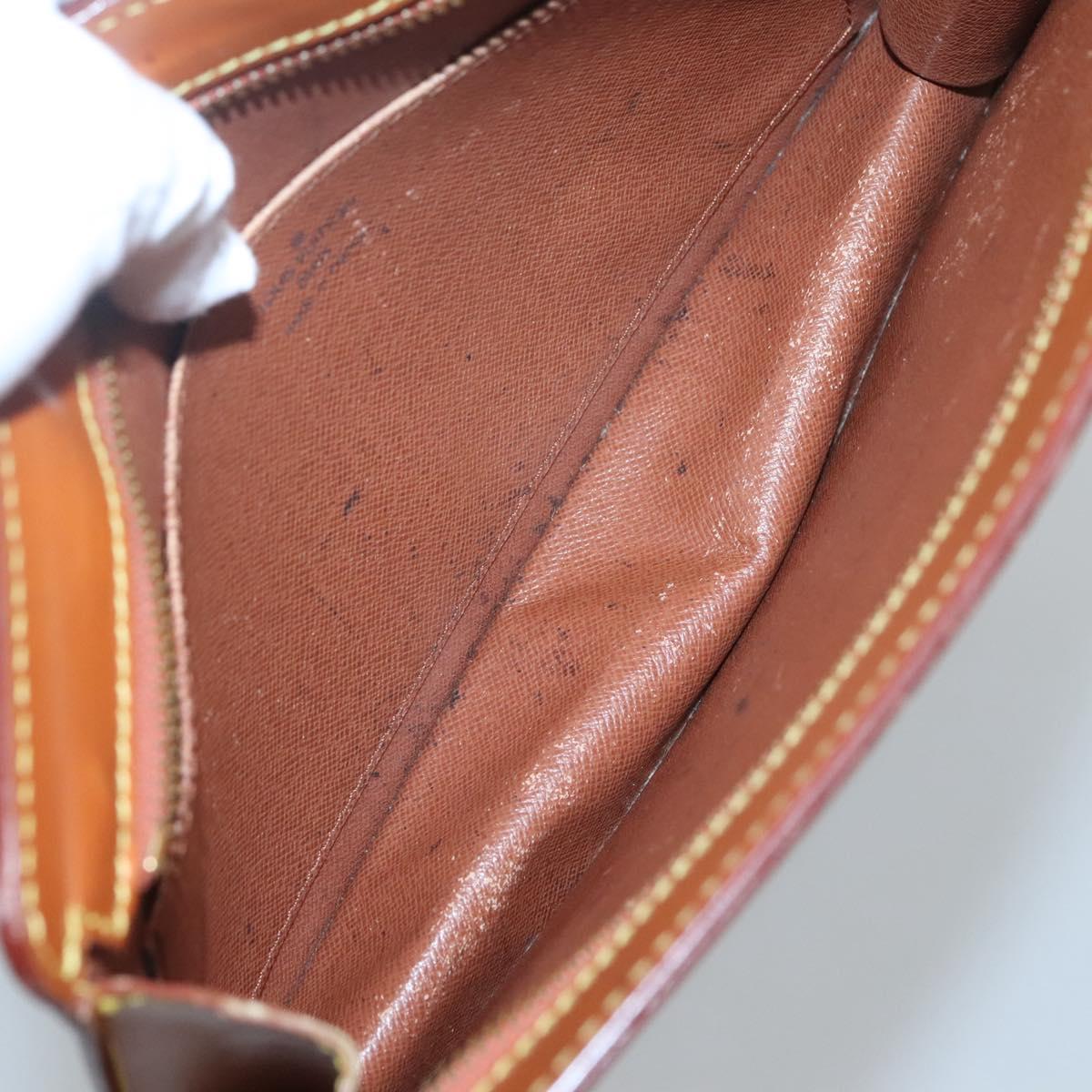 LOUIS VUITTON Epi Pochette Homme Clutch Bag Zipangu Gold M52528 LV Auth 126195