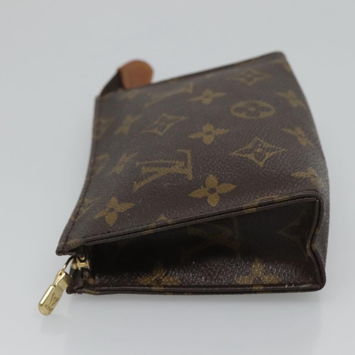 LOUIS VUITTON Monogram Poche Toilette 15 Pouch M47546 LV Auth 126311