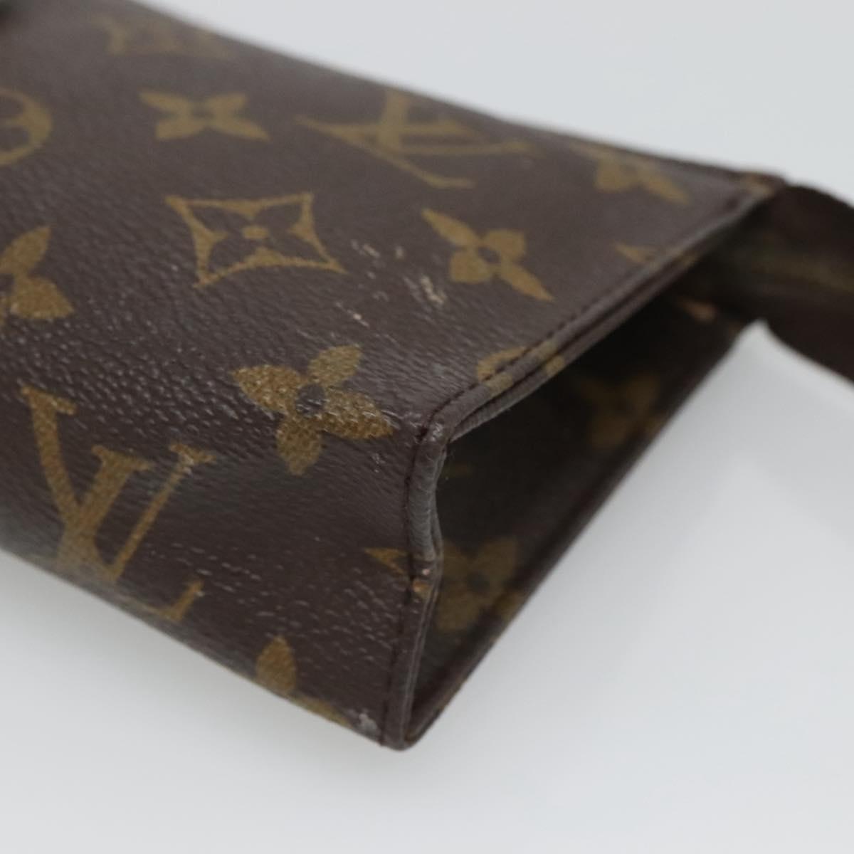 LOUIS VUITTON Monogram Poche Toilette 15 Pouch M47546 LV Auth 126311
