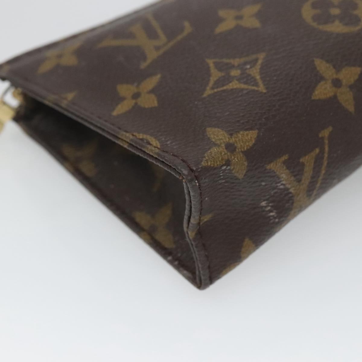 LOUIS VUITTON Monogram Poche Toilette 15 Pouch M47546 LV Auth 126311