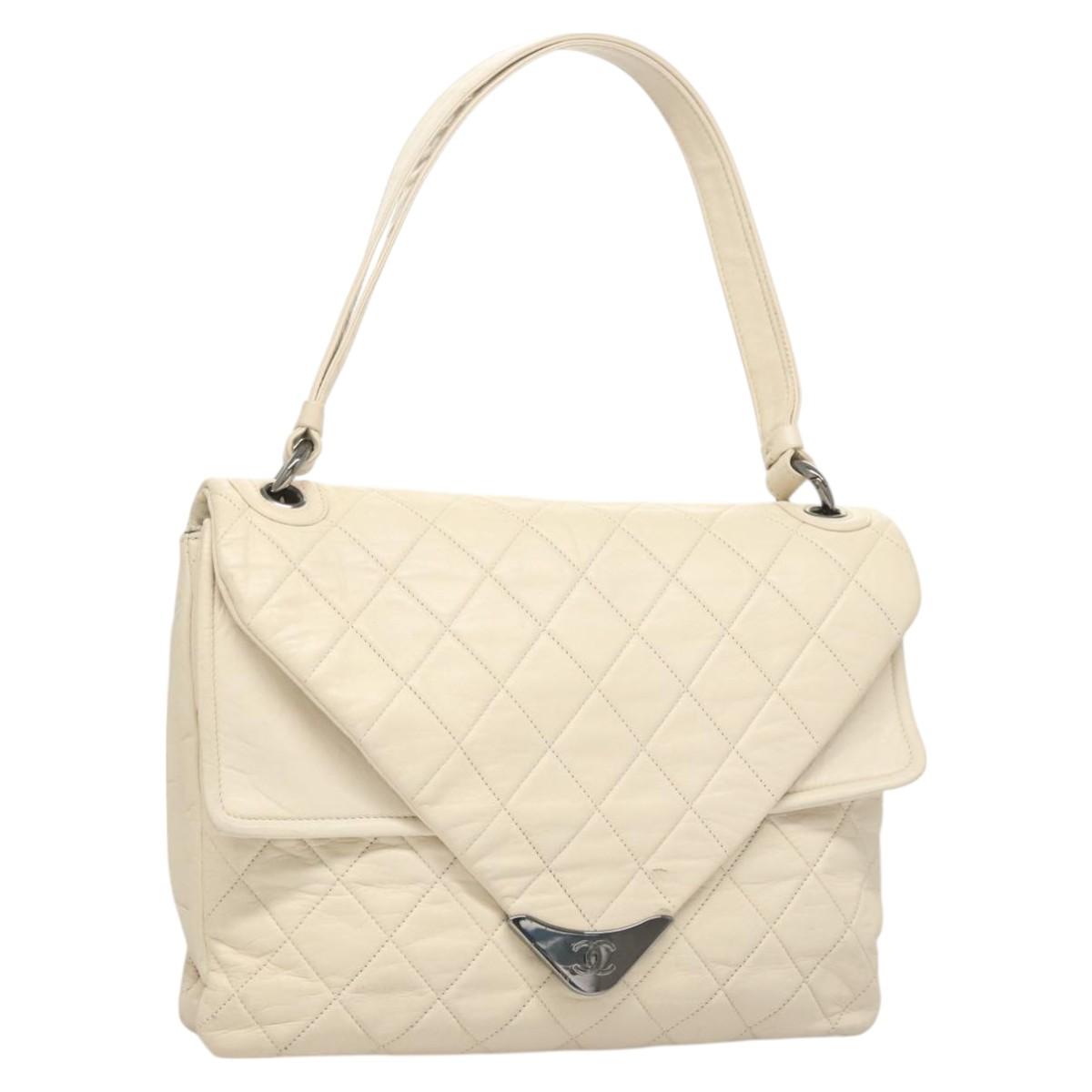 CHANEL Matelasse Shoulder Bag Lamb Skin White CC Auth 126364