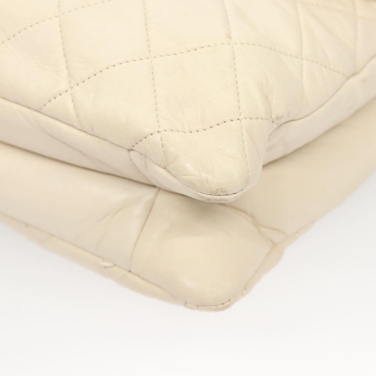 CHANEL Matelasse Shoulder Bag Lamb Skin White CC Auth 126364