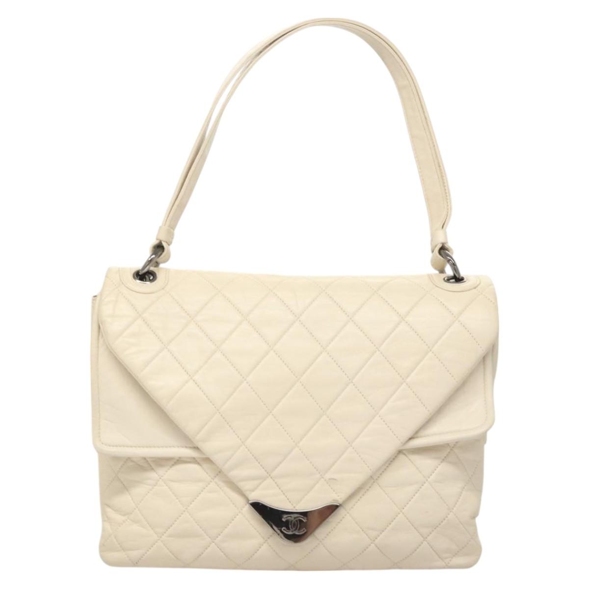 CHANEL Matelasse Shoulder Bag Lamb Skin White CC Auth 126364