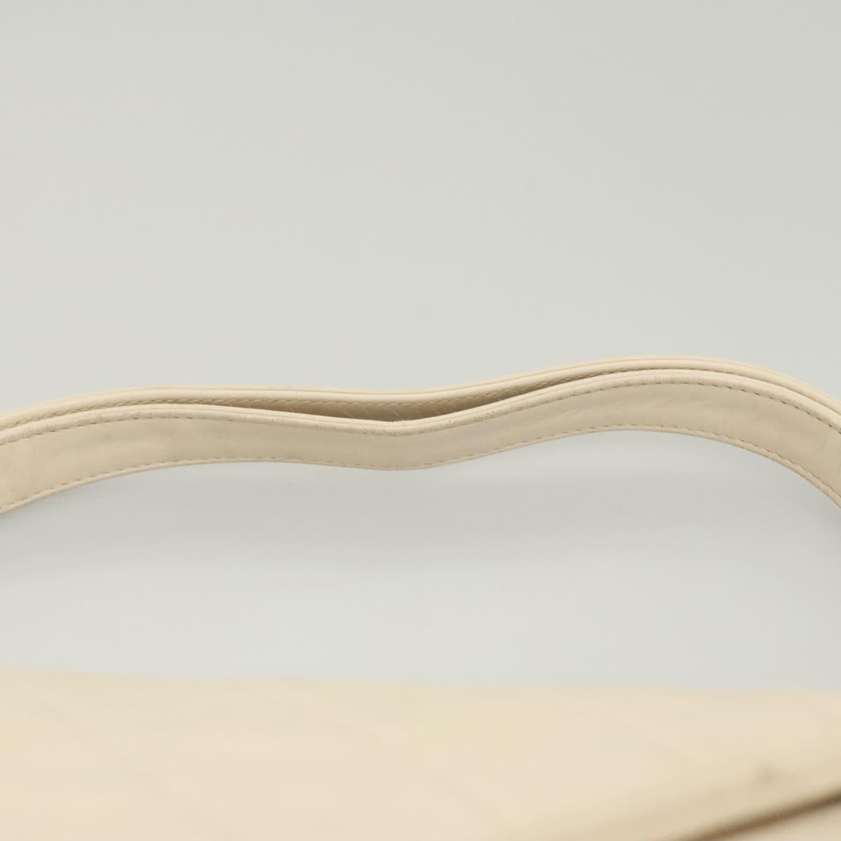 CHANEL Matelasse Shoulder Bag Lamb Skin White CC Auth 126364