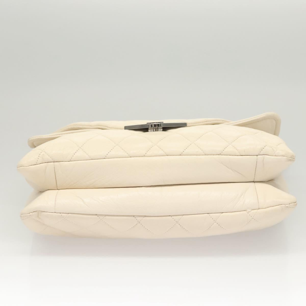 CHANEL Matelasse Shoulder Bag Lamb Skin White CC Auth 126364