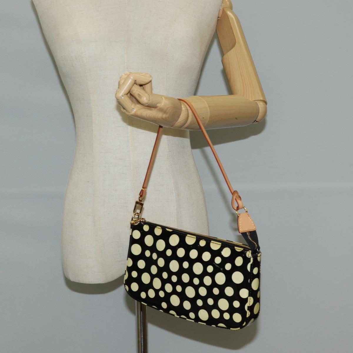 LOUIS VUITTON Vernis Yayoi Kusama Pochette Accessoires Black M91427 Auth 126419SAV