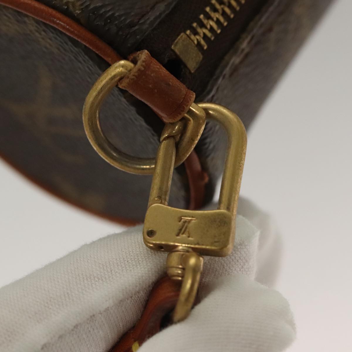 LOUIS VUITTON Monogram Papillon Pouch LV Auth 126470