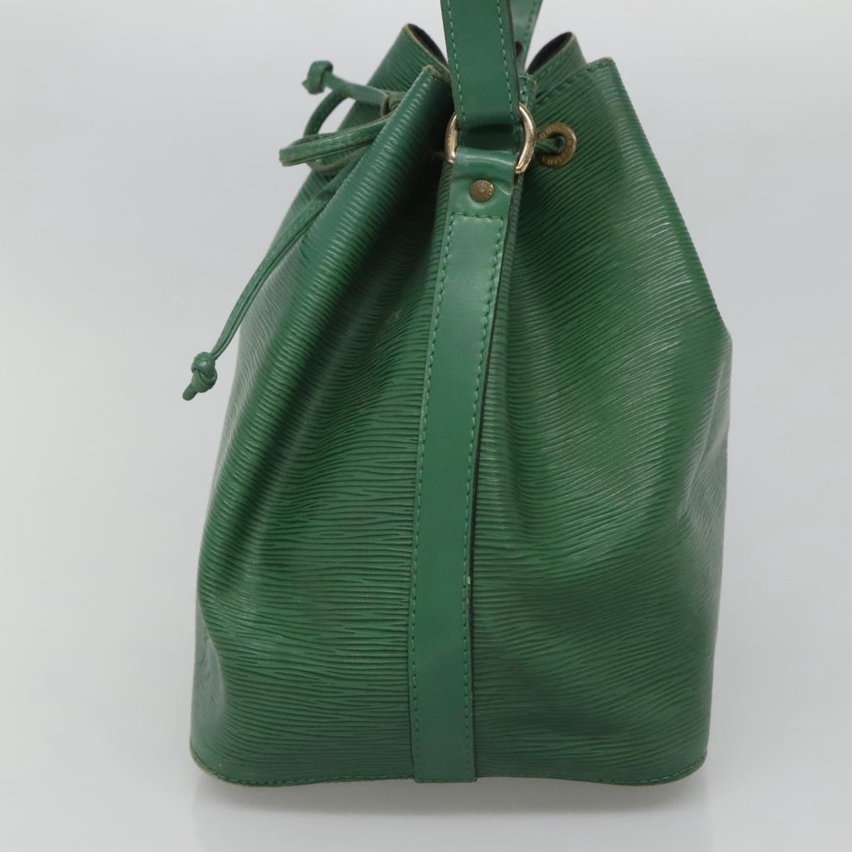 LOUIS VUITTON Epi Petit Noe Shoulder Bag Green M44104 LV Auth 126549