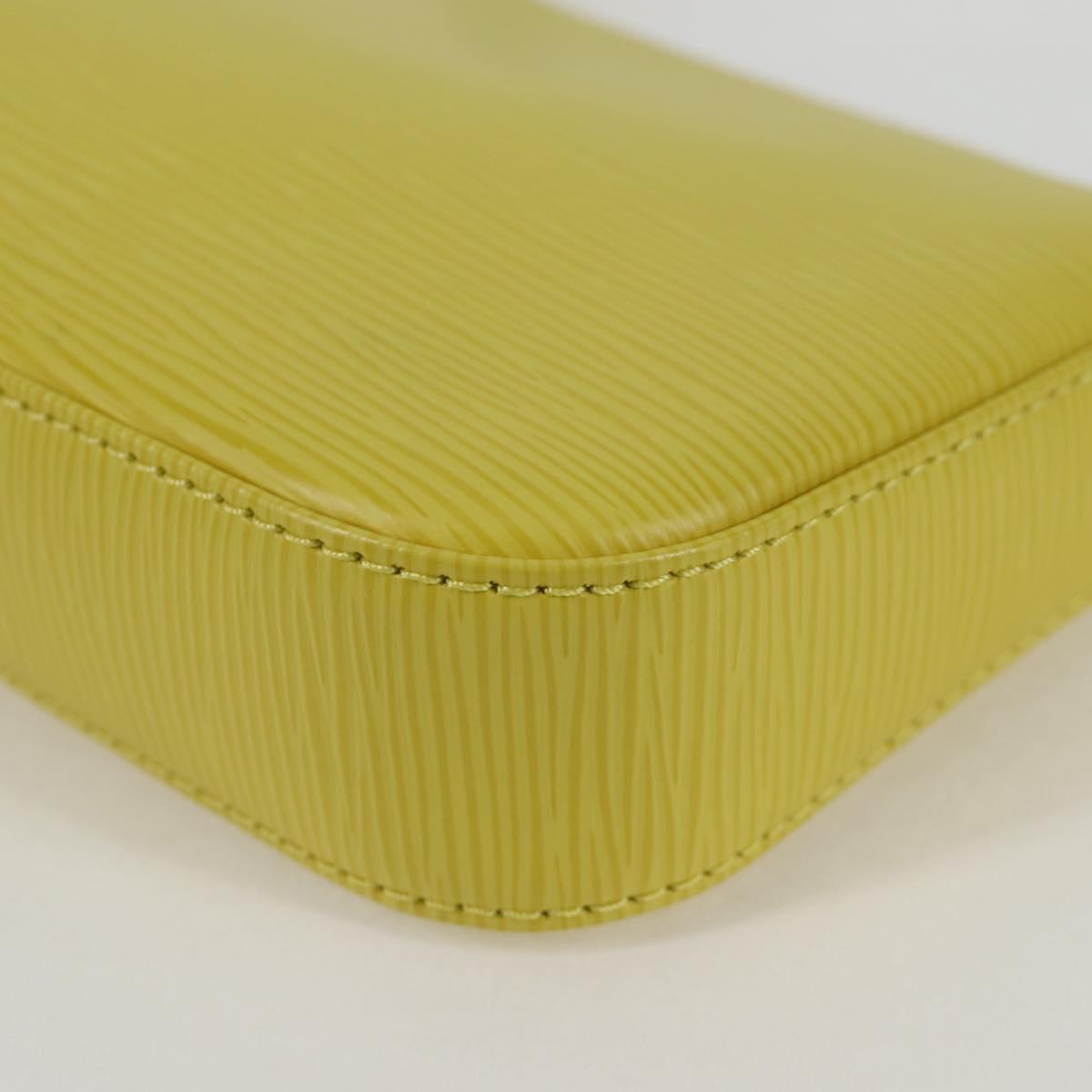 LOUIS VUITTON Epi Pochette Accessoires Pouch Pistachian M40975 LV Auth 127164V