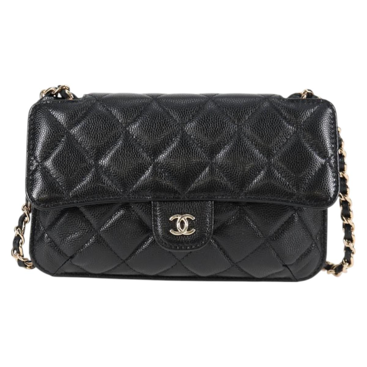 CHANEL Matelasse Chain Shoulder Bag Caviar Skin Black CC Auth 127322SAM
