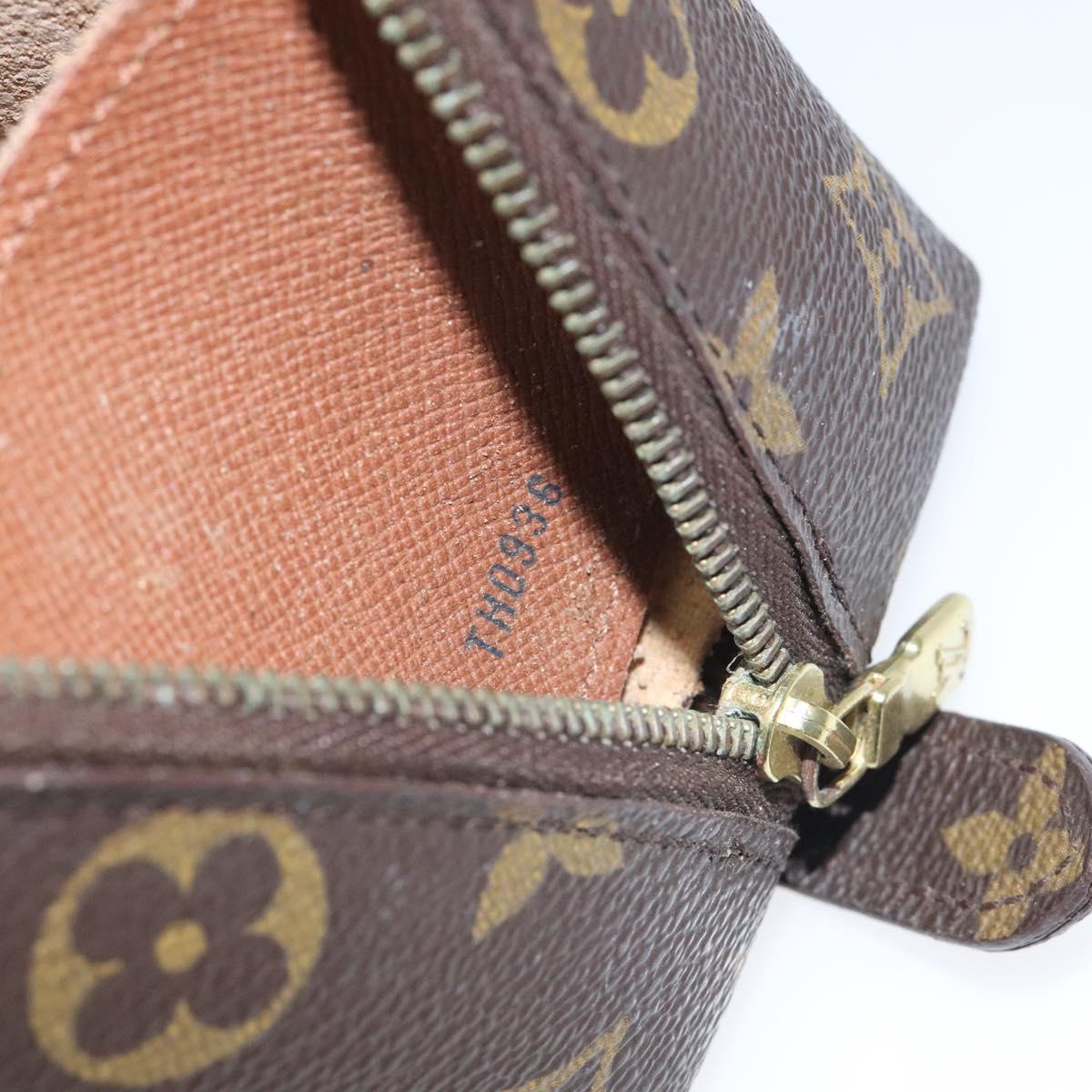 LOUIS VUITTON Monogram Trousse Demi Ronde Cosmetic Pouch M47520 LV Auth 127488